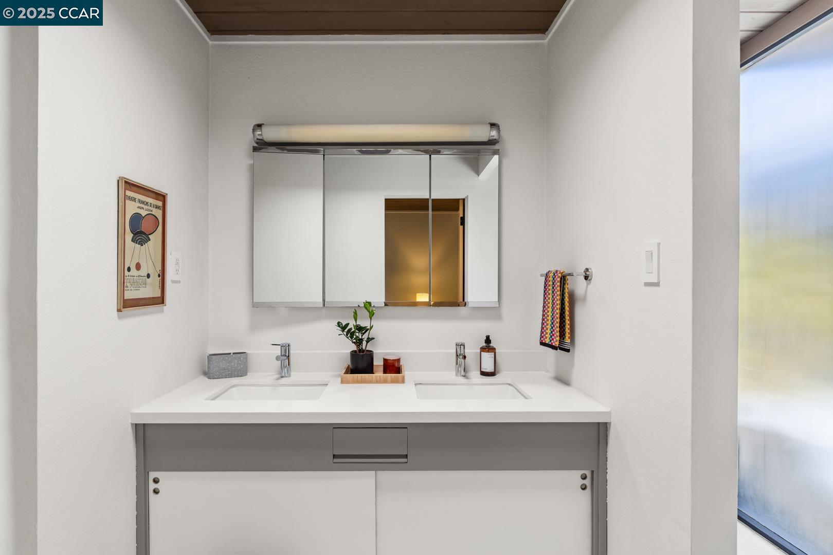 Detail Gallery Image 40 of 60 For 3772 Gainsborough Dr, Concord,  CA 94518 - 4 Beds | 2 Baths