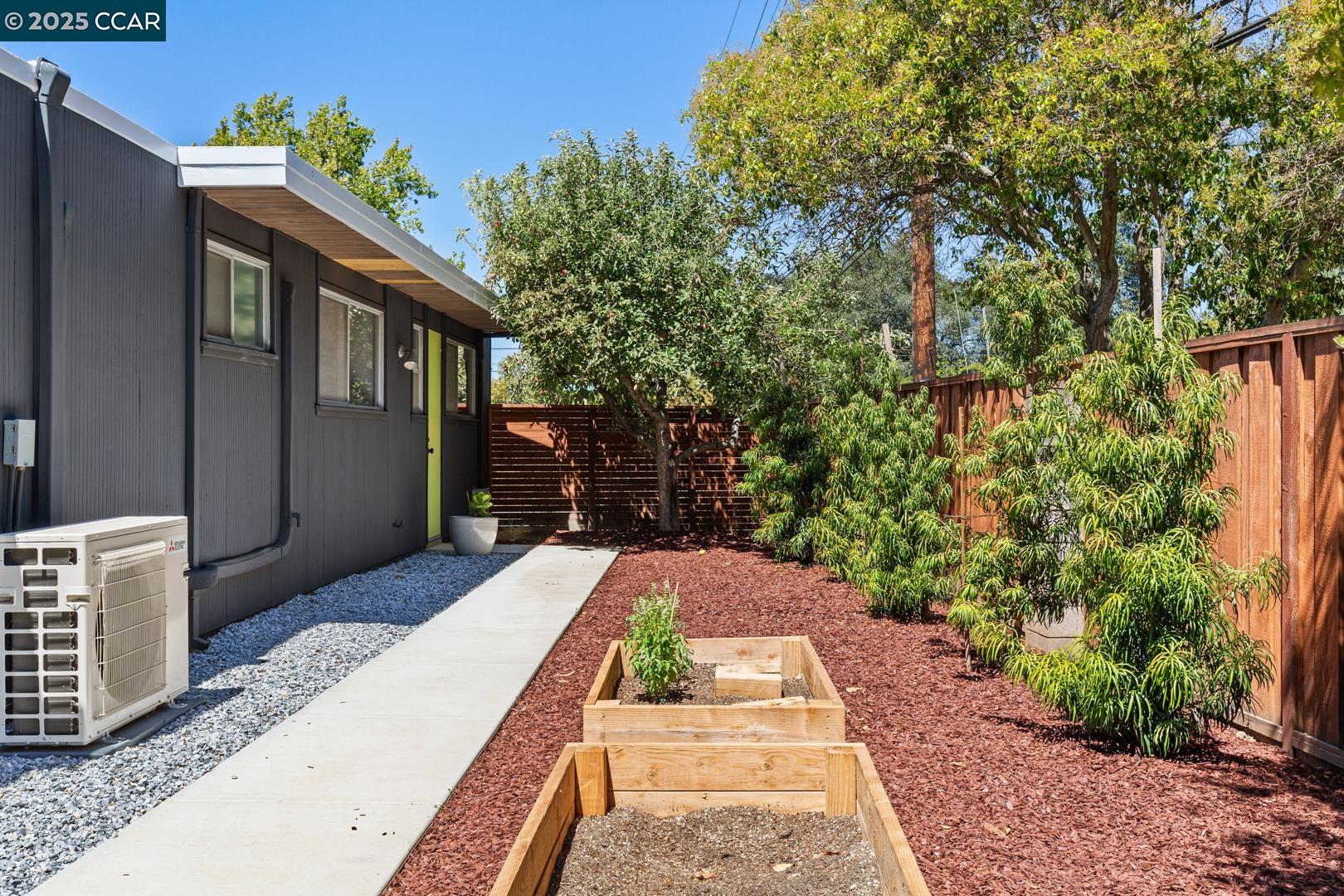 Detail Gallery Image 55 of 60 For 3772 Gainsborough Dr, Concord,  CA 94518 - 4 Beds | 2 Baths