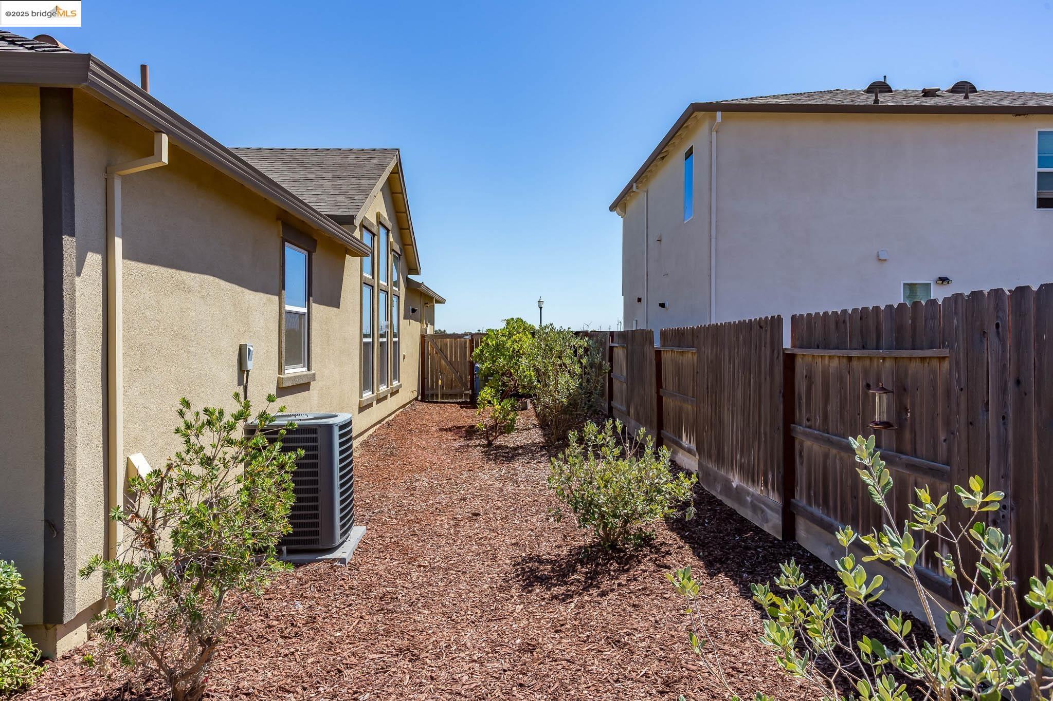 Detail Gallery Image 31 of 35 For 4508 Lincoln Lndg, Rio Vista,  CA 94571 - 4 Beds | 2 Baths