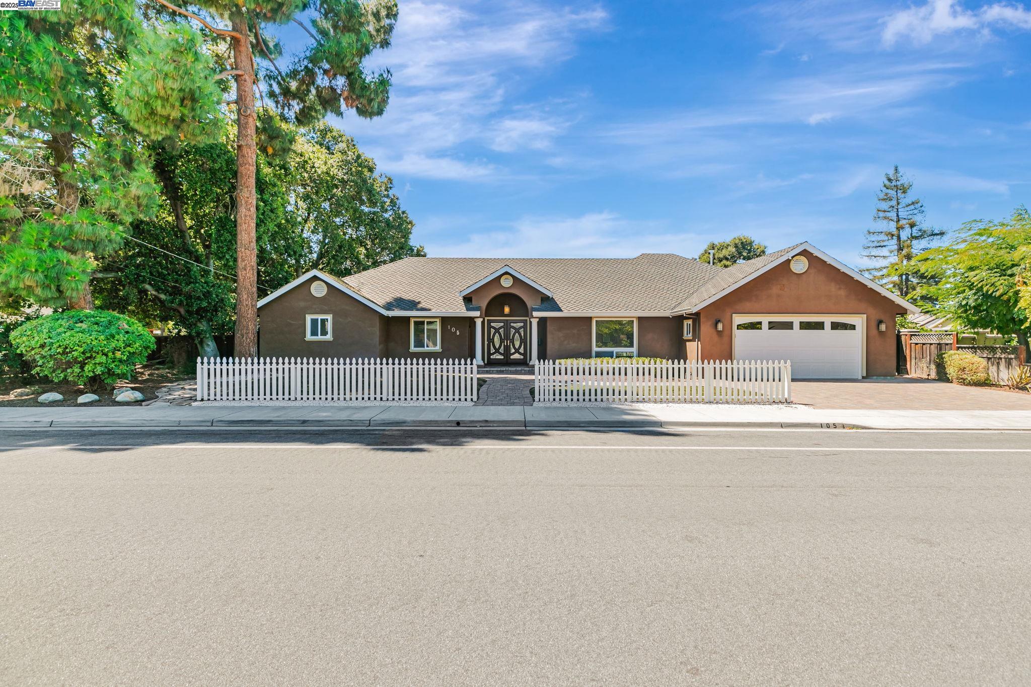 Detail Gallery Image 2 of 58 For 105 Harold Ave, Santa Clara,  CA 95050-2033 - 4 Beds | 3 Baths