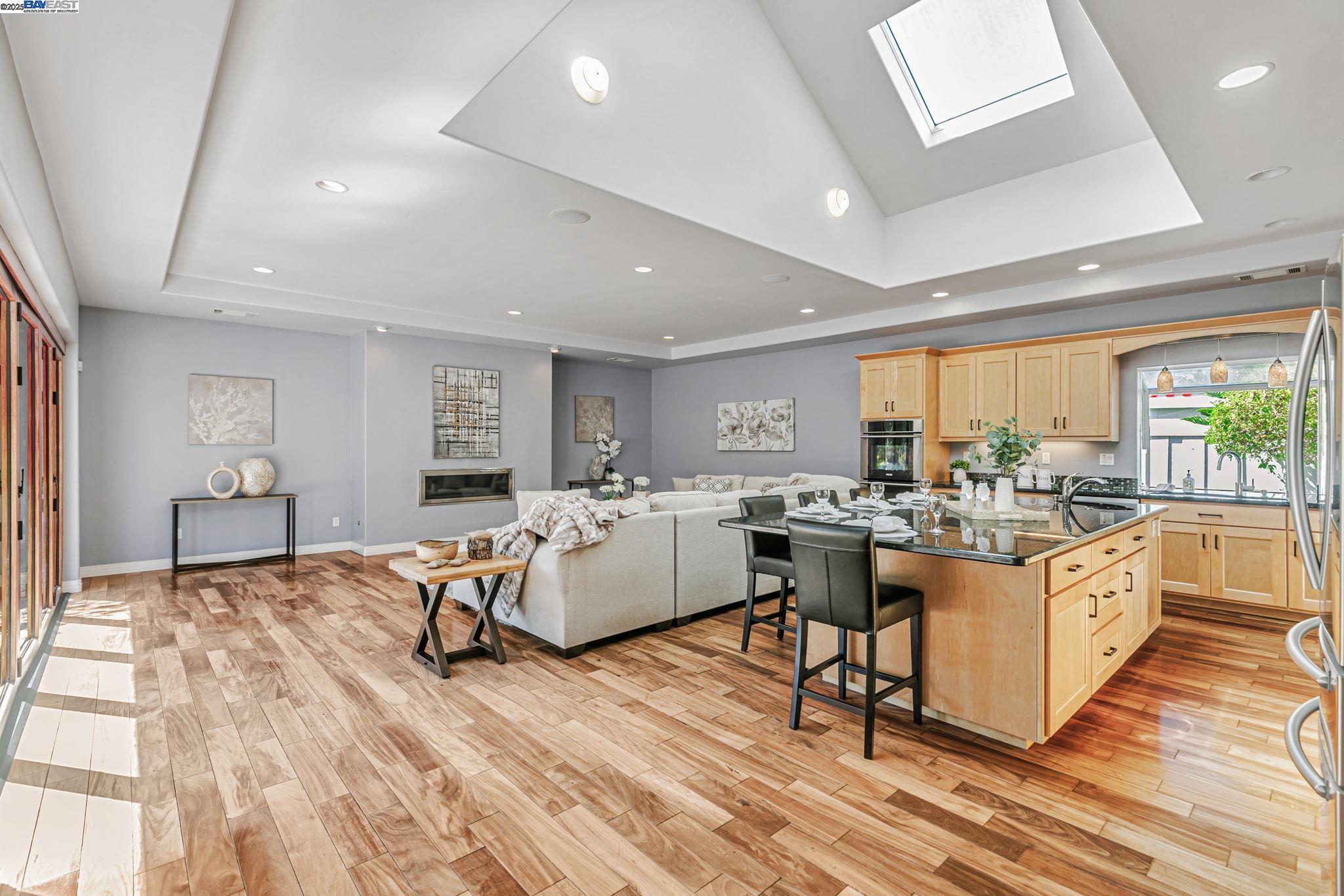 Detail Gallery Image 15 of 58 For 105 Harold Ave, Santa Clara,  CA 95050-2033 - 4 Beds | 3 Baths