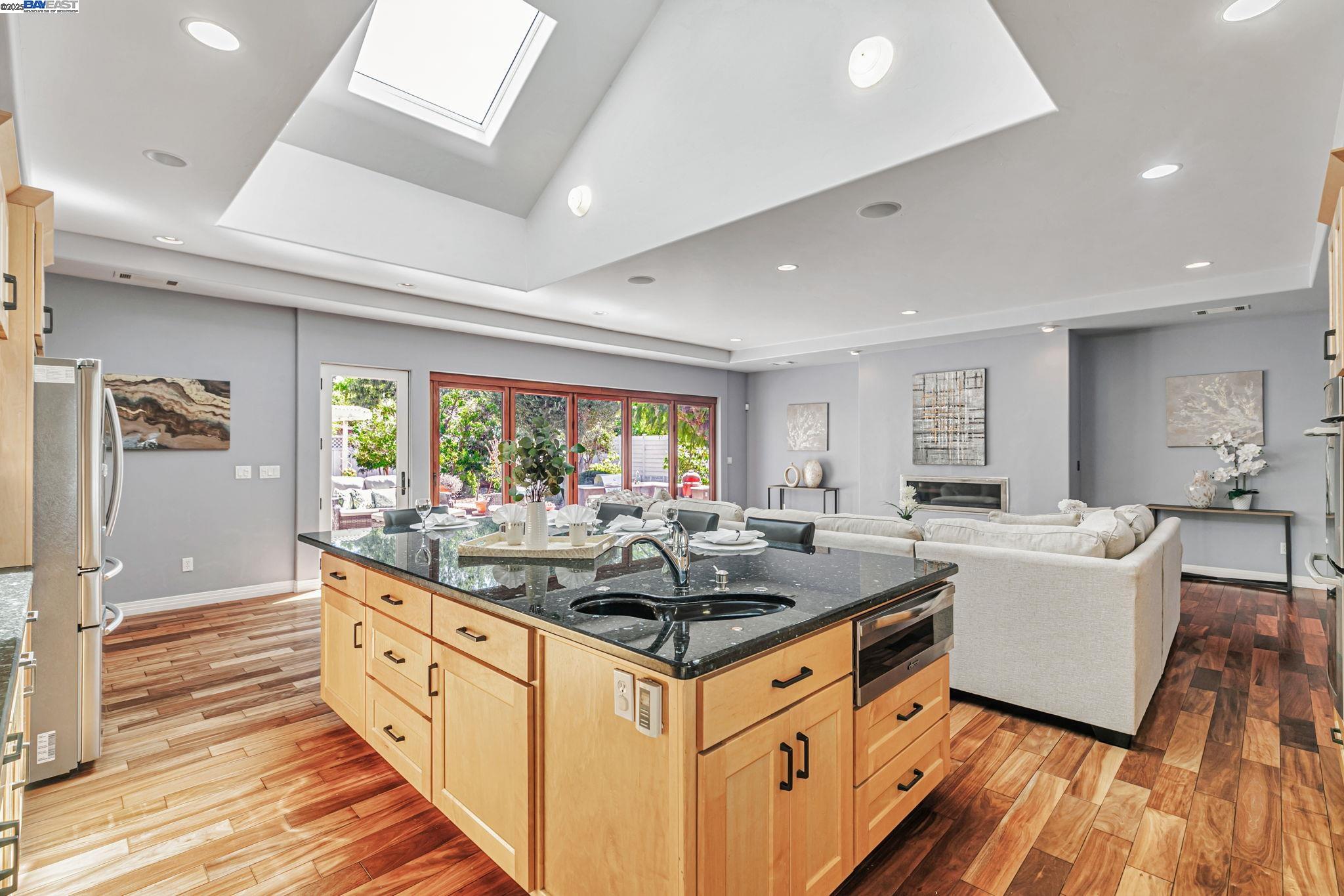 Detail Gallery Image 20 of 58 For 105 Harold Ave, Santa Clara,  CA 95050-2033 - 4 Beds | 3 Baths