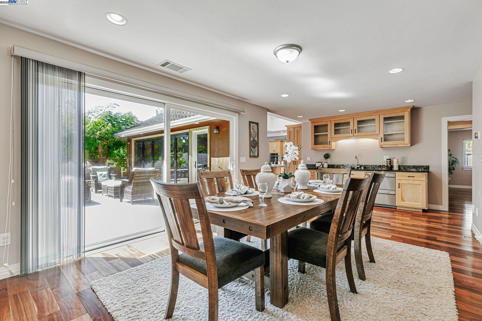 Detail Gallery Image 23 of 58 For 105 Harold Ave, Santa Clara,  CA 95050-2033 - 4 Beds | 3 Baths