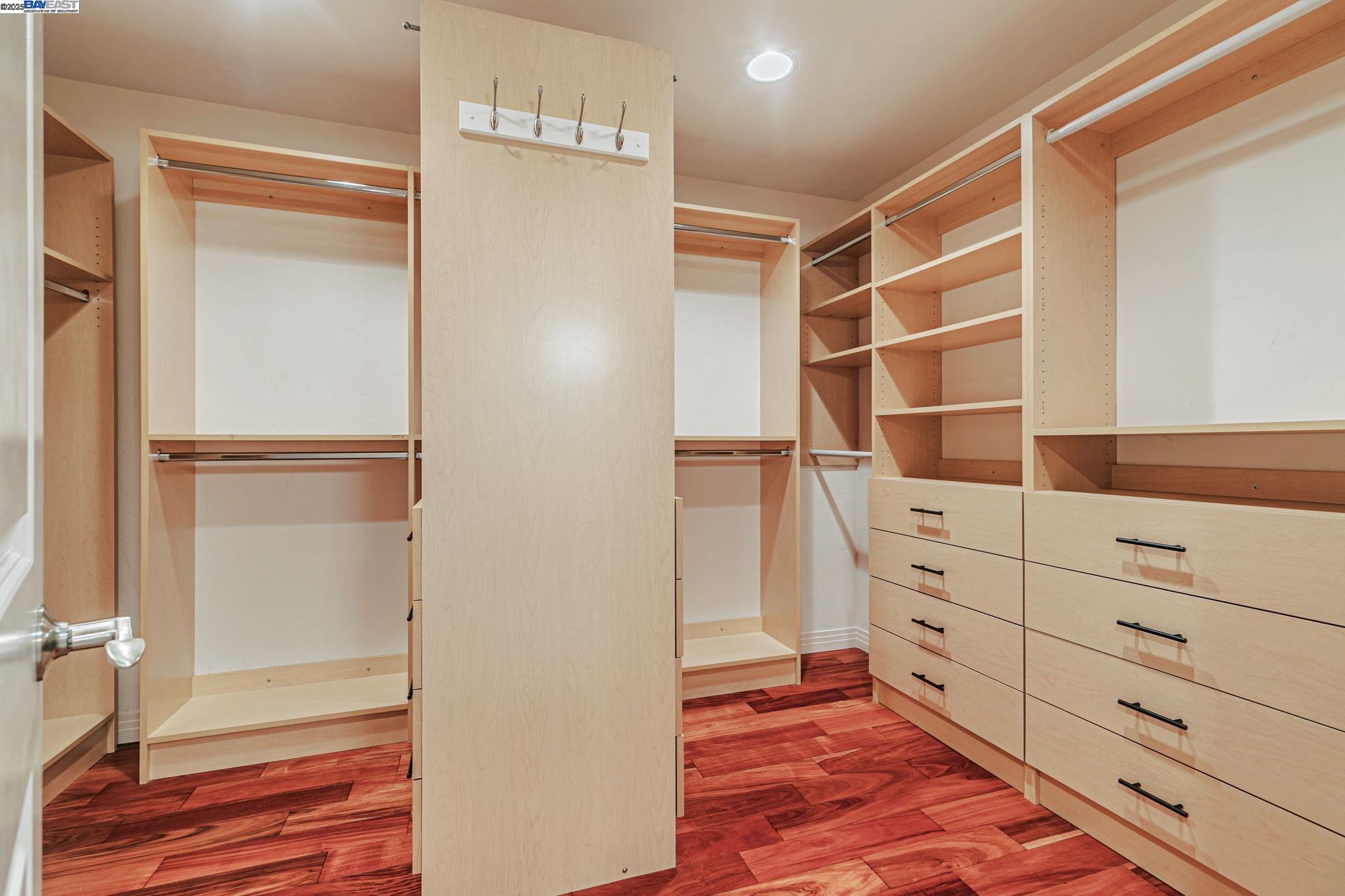 Detail Gallery Image 33 of 58 For 105 Harold Ave, Santa Clara,  CA 95050-2033 - 4 Beds | 3 Baths