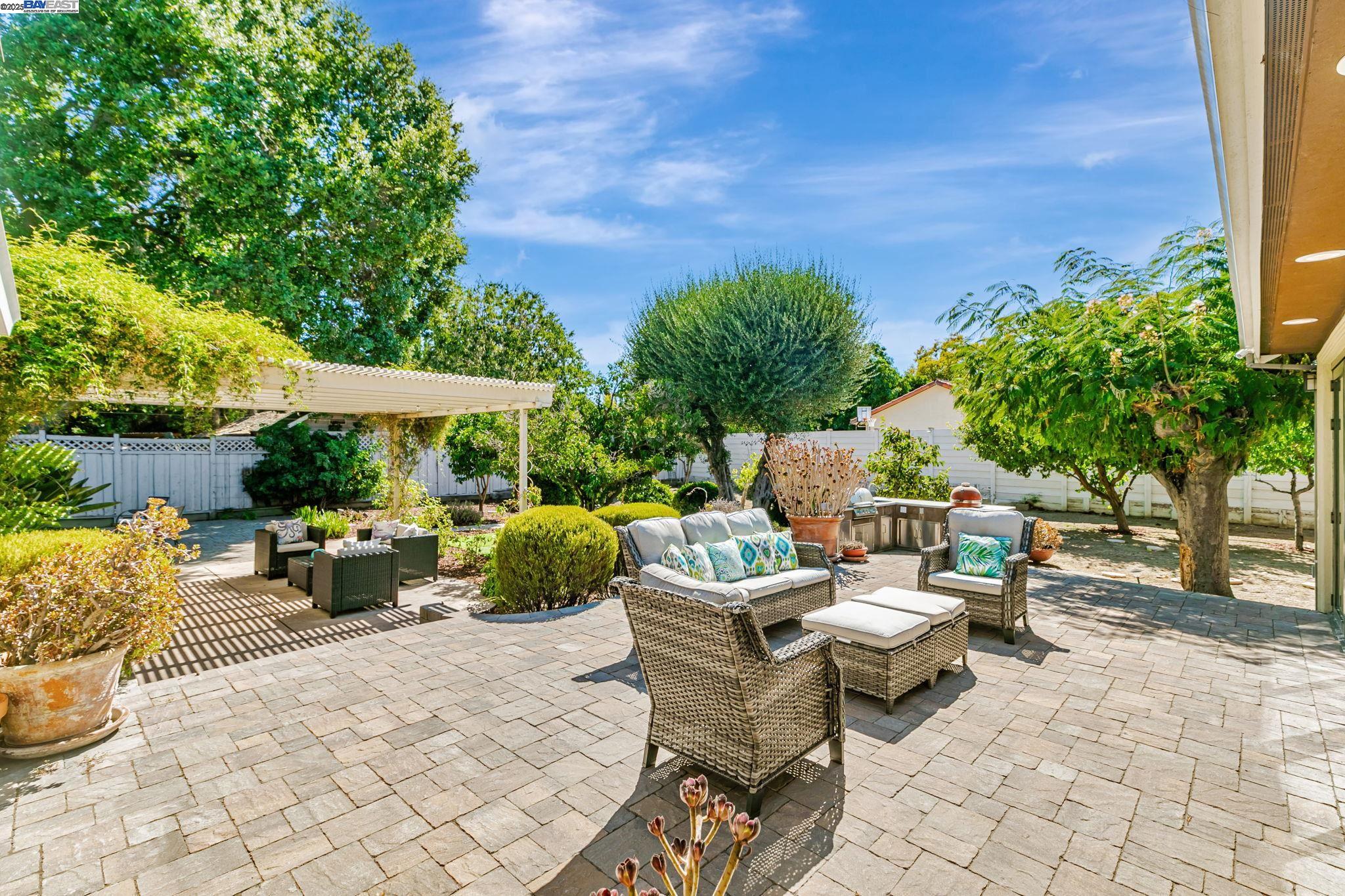 Detail Gallery Image 44 of 58 For 105 Harold Ave, Santa Clara,  CA 95050-2033 - 4 Beds | 3 Baths
