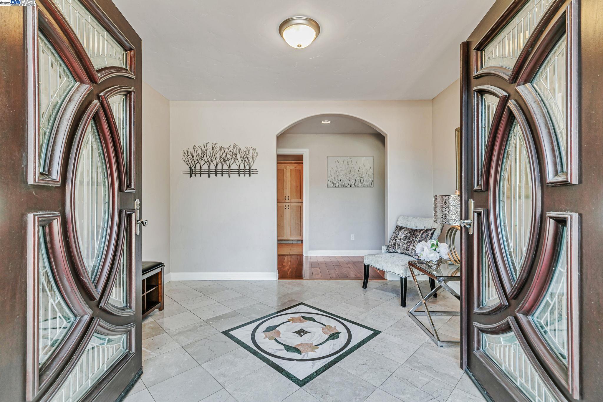 Detail Gallery Image 6 of 58 For 105 Harold Ave, Santa Clara,  CA 95050-2033 - 4 Beds | 3 Baths