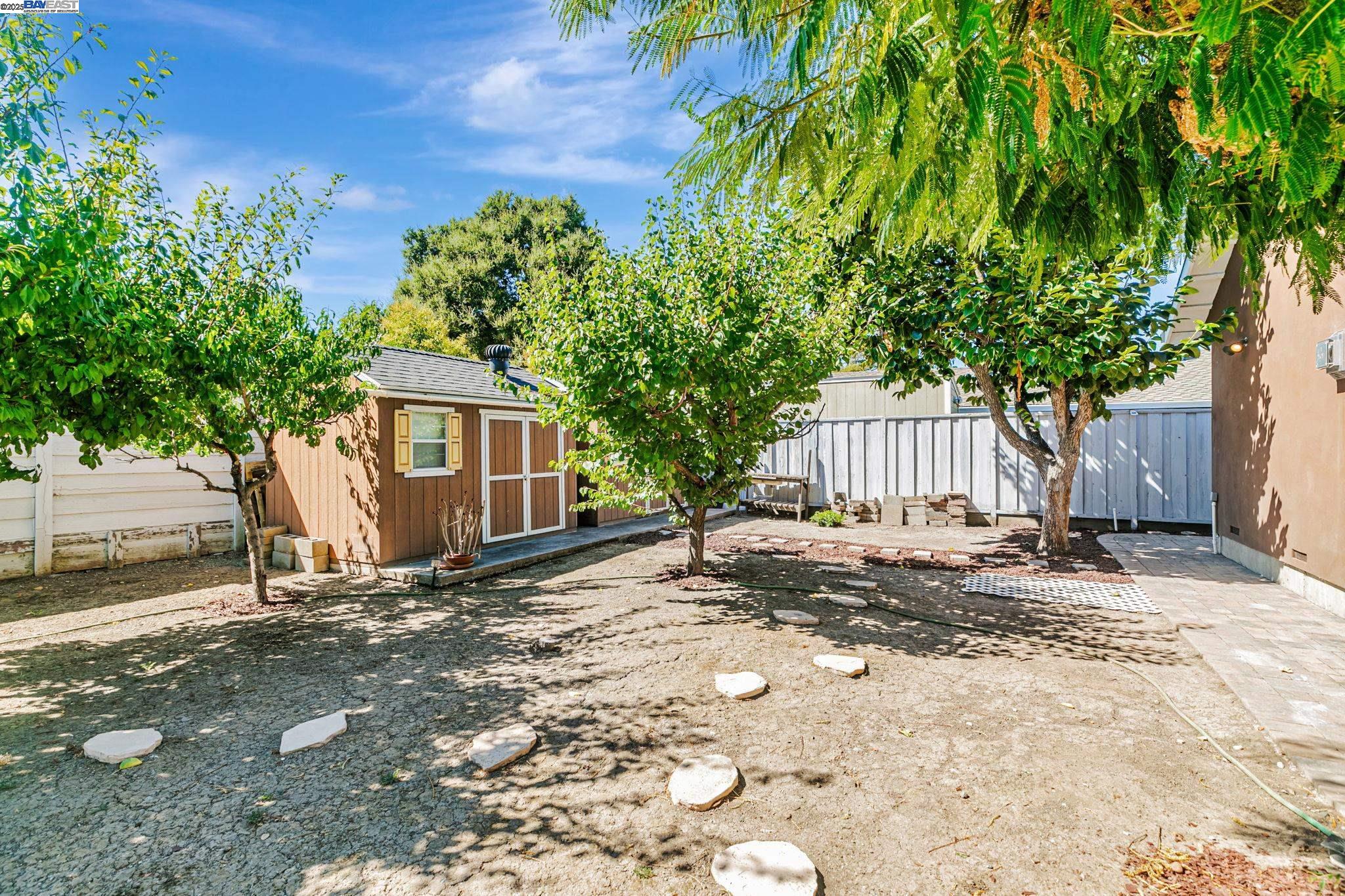 Detail Gallery Image 52 of 58 For 105 Harold Ave, Santa Clara,  CA 95050-2033 - 4 Beds | 3 Baths