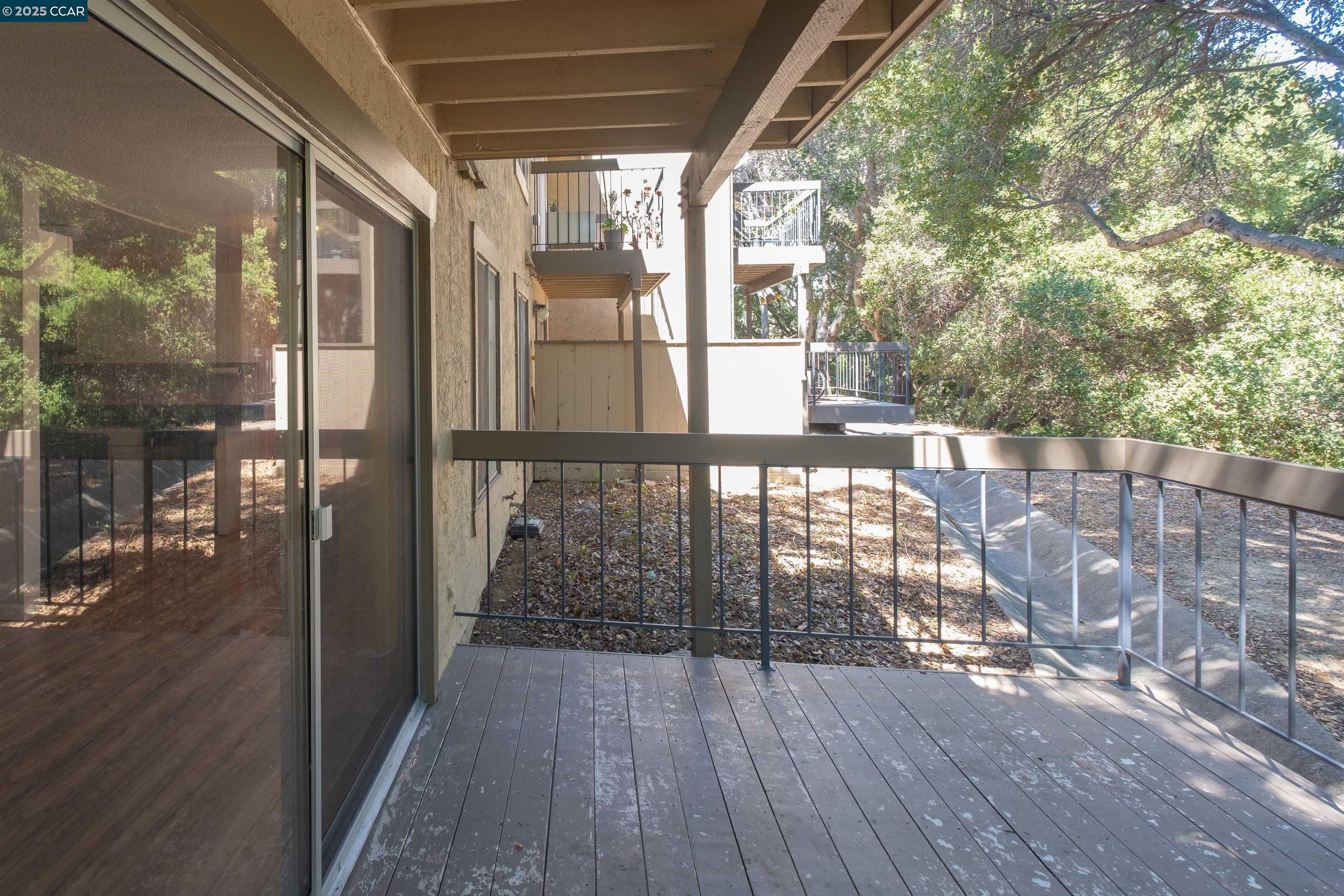 Detail Gallery Image 15 of 19 For 5310 Ridgeview Cir #1,  El Sobrante,  CA 94803 - 1 Beds | 1 Baths