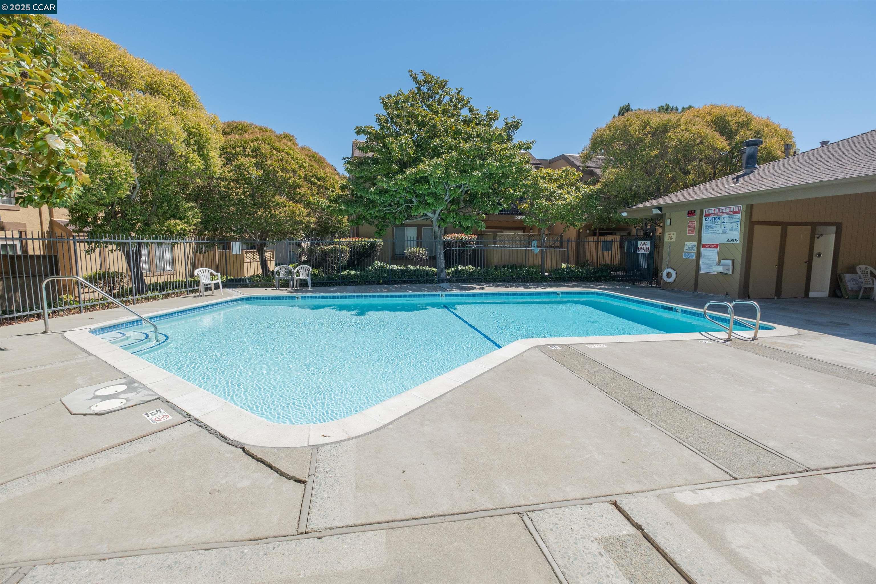 Detail Gallery Image 17 of 19 For 5310 Ridgeview Cir #1,  El Sobrante,  CA 94803 - 1 Beds | 1 Baths
