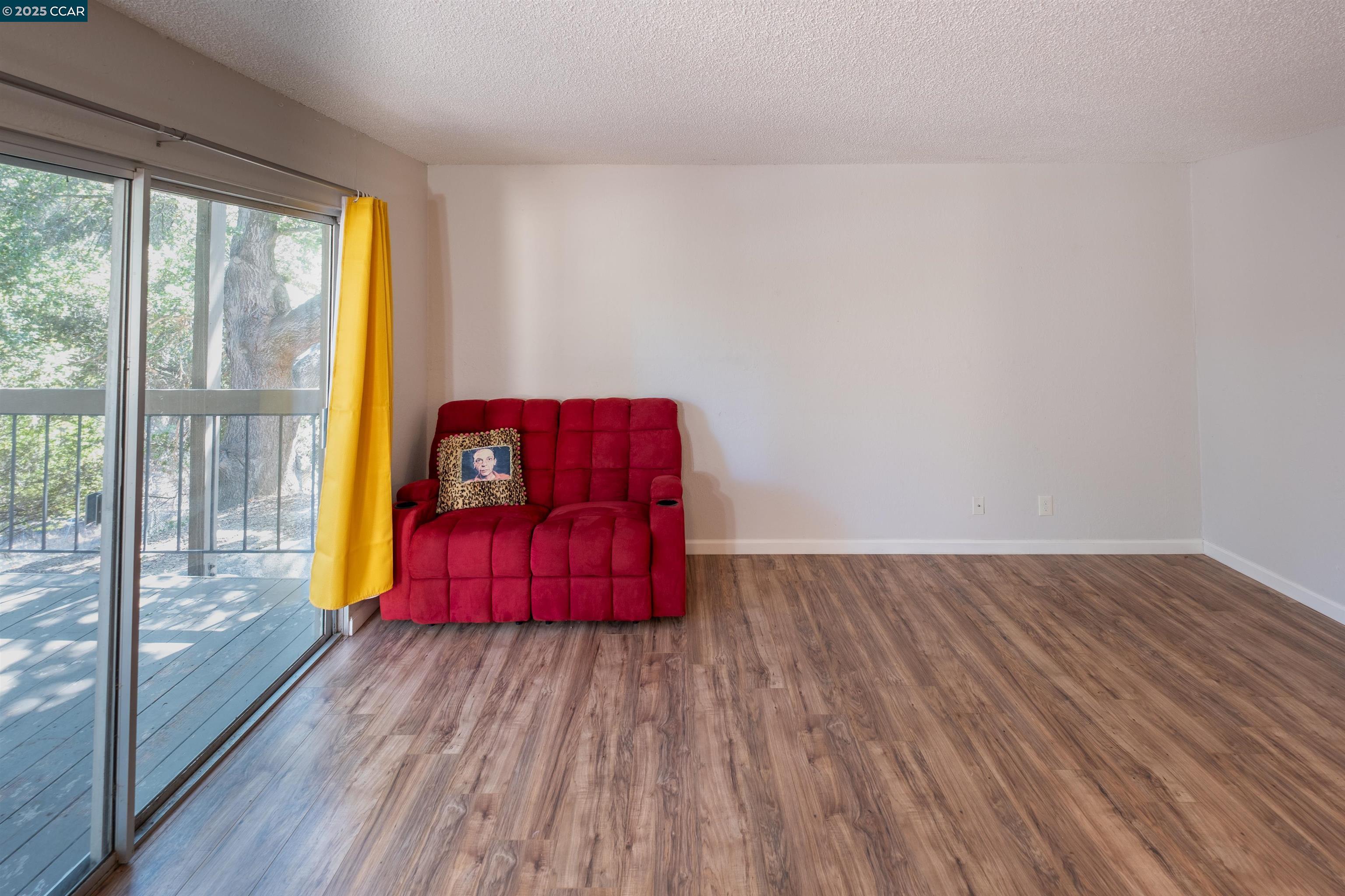 Detail Gallery Image 8 of 19 For 5310 Ridgeview Cir #1,  El Sobrante,  CA 94803 - 1 Beds | 1 Baths