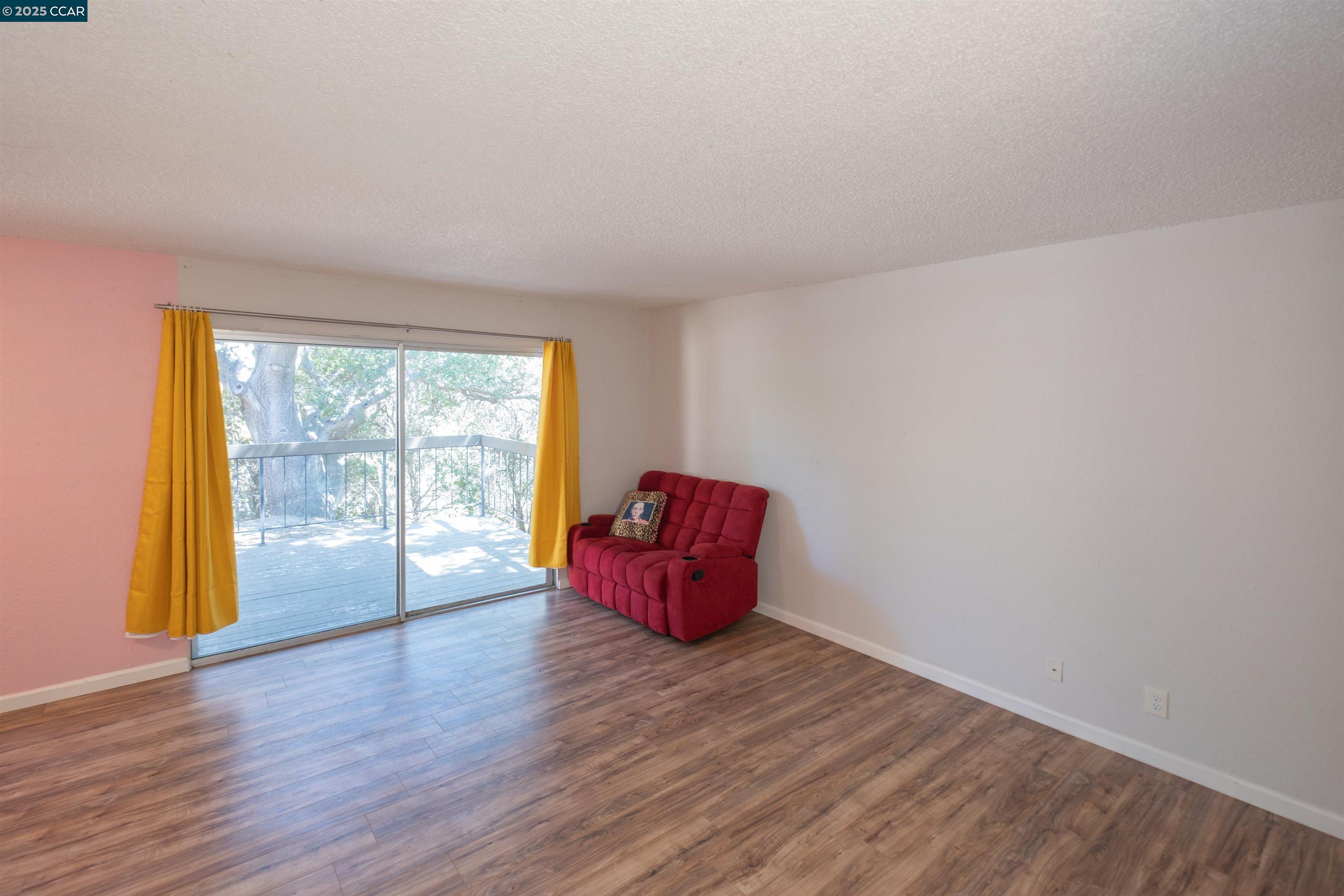 Detail Gallery Image 9 of 19 For 5310 Ridgeview Cir #1,  El Sobrante,  CA 94803 - 1 Beds | 1 Baths