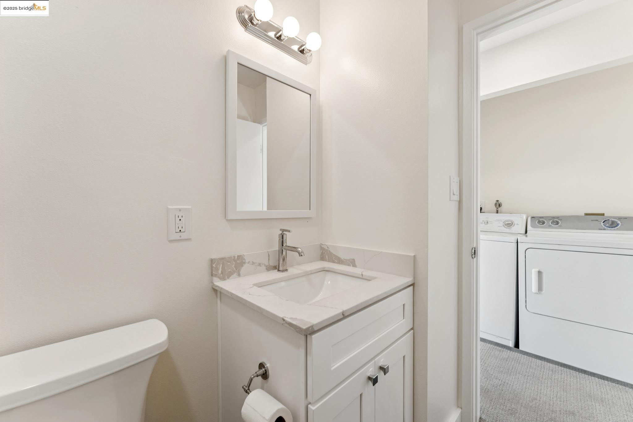 Detail Gallery Image 31 of 36 For 535 Jackson St #B,  Albany,  CA 94706 - 2 Beds | 2 Baths
