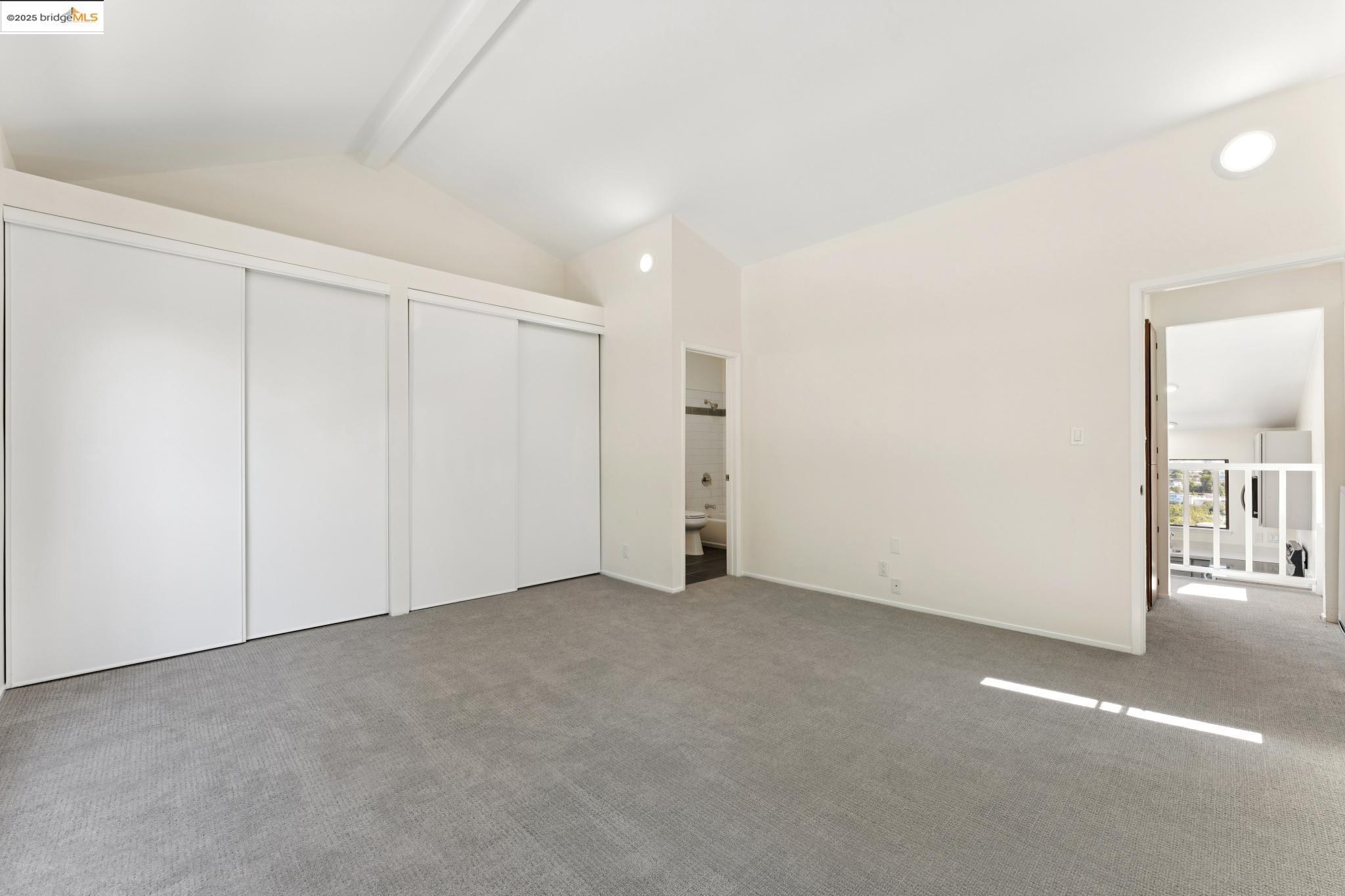 Detail Gallery Image 34 of 36 For 535 Jackson St #B,  Albany,  CA 94706 - 2 Beds | 2 Baths