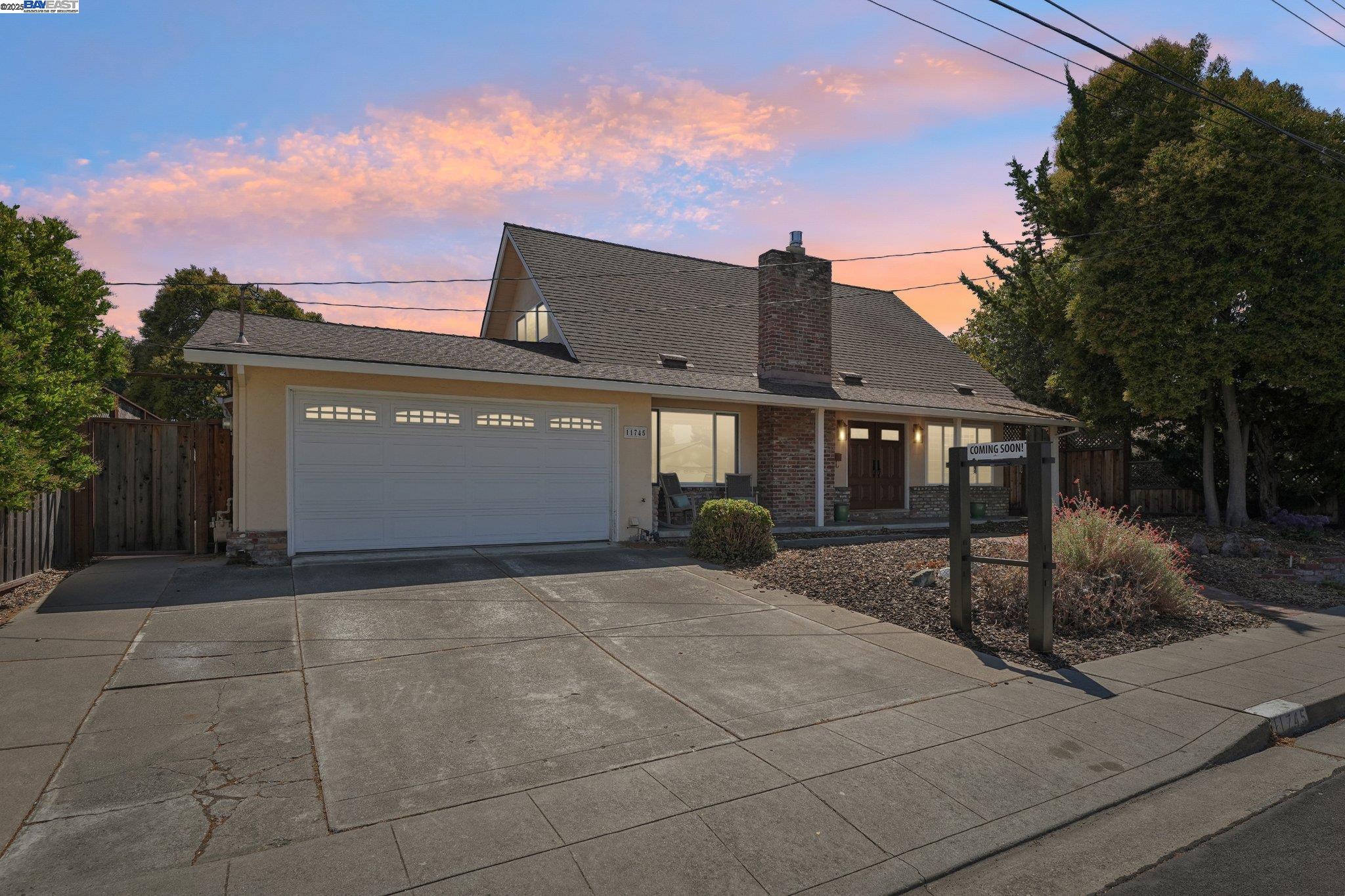 Detail Gallery Image 1 of 39 For 11745 Casa Linda, Dublin,  CA 94568-2231 - 4 Beds | 2 Baths