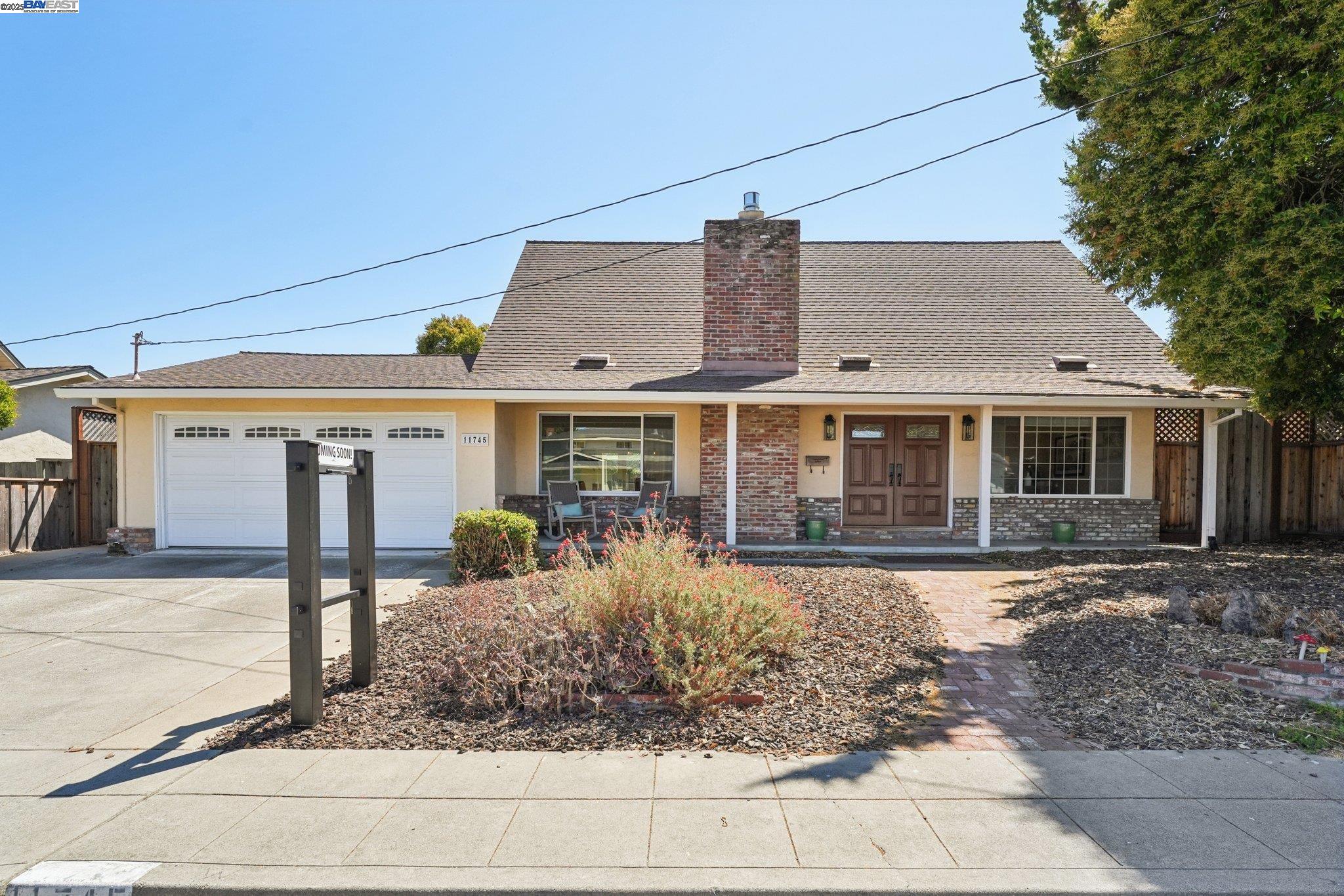 Detail Gallery Image 2 of 39 For 11745 Casa Linda, Dublin,  CA 94568-2231 - 4 Beds | 2 Baths