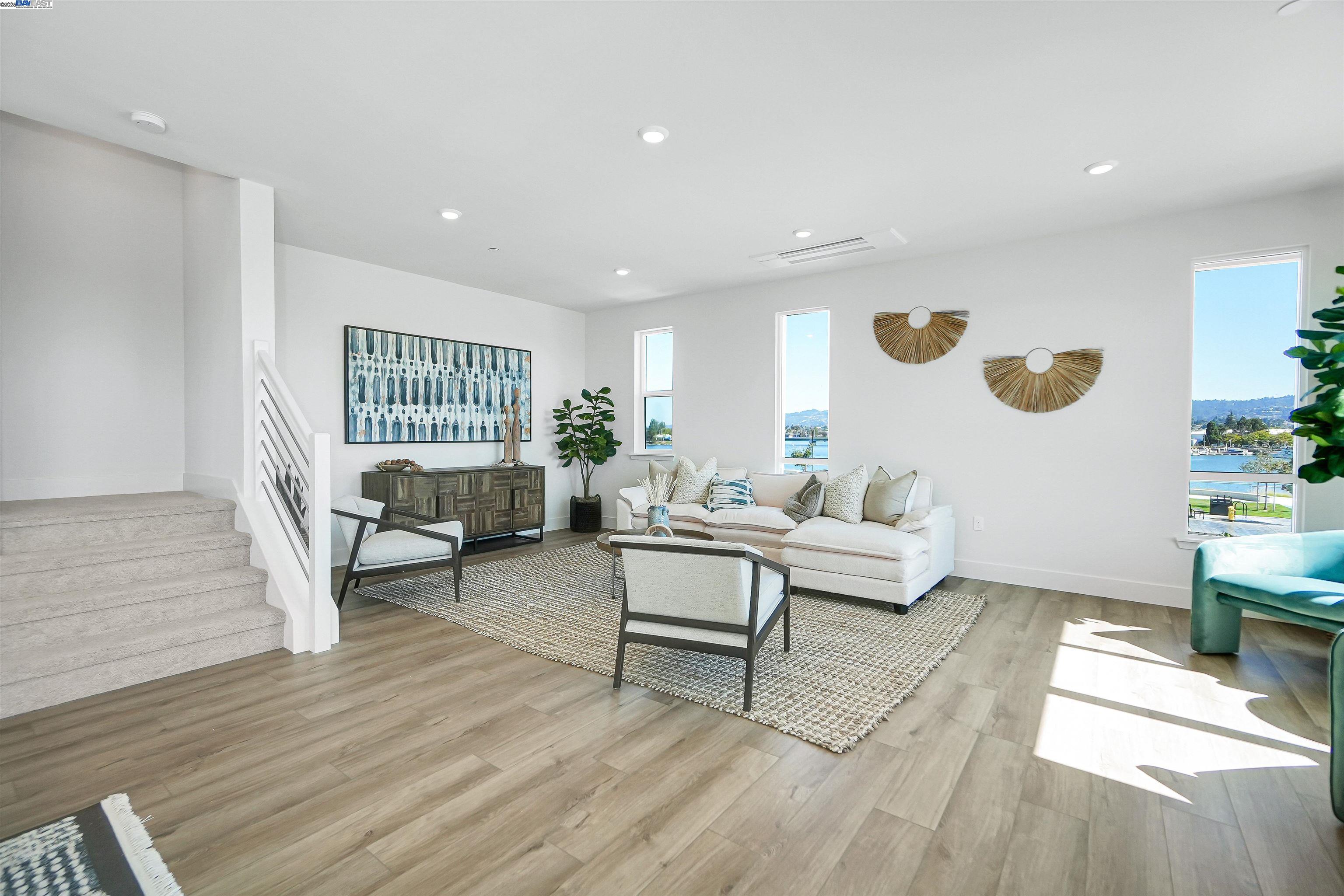 Detail Gallery Image 18 of 60 For 2388 Stanford Street, Alameda,  CA 94501 - 4 Beds | 3/1 Baths