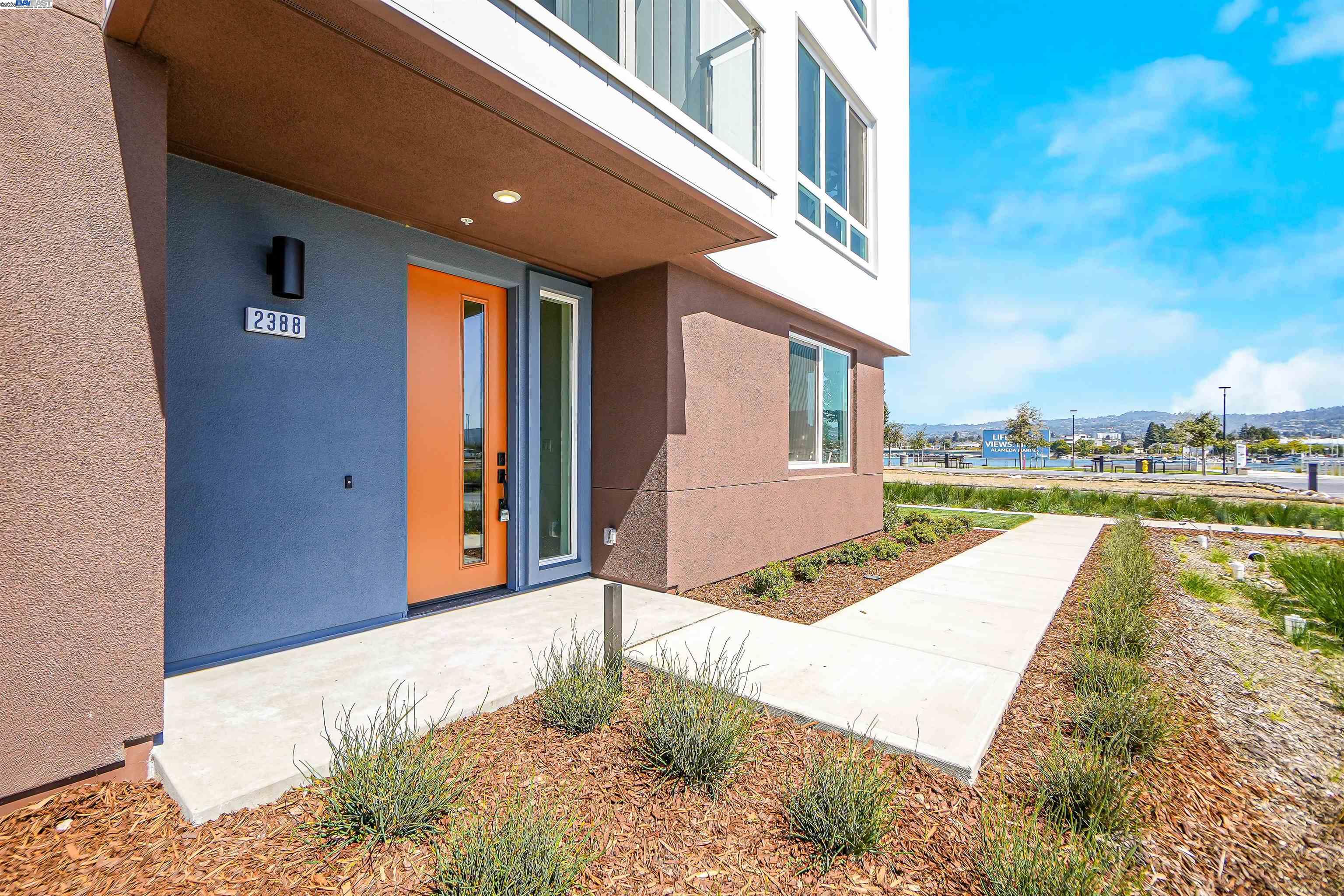 Detail Gallery Image 3 of 60 For 2388 Stanford Street, Alameda,  CA 94501 - 4 Beds | 3/1 Baths