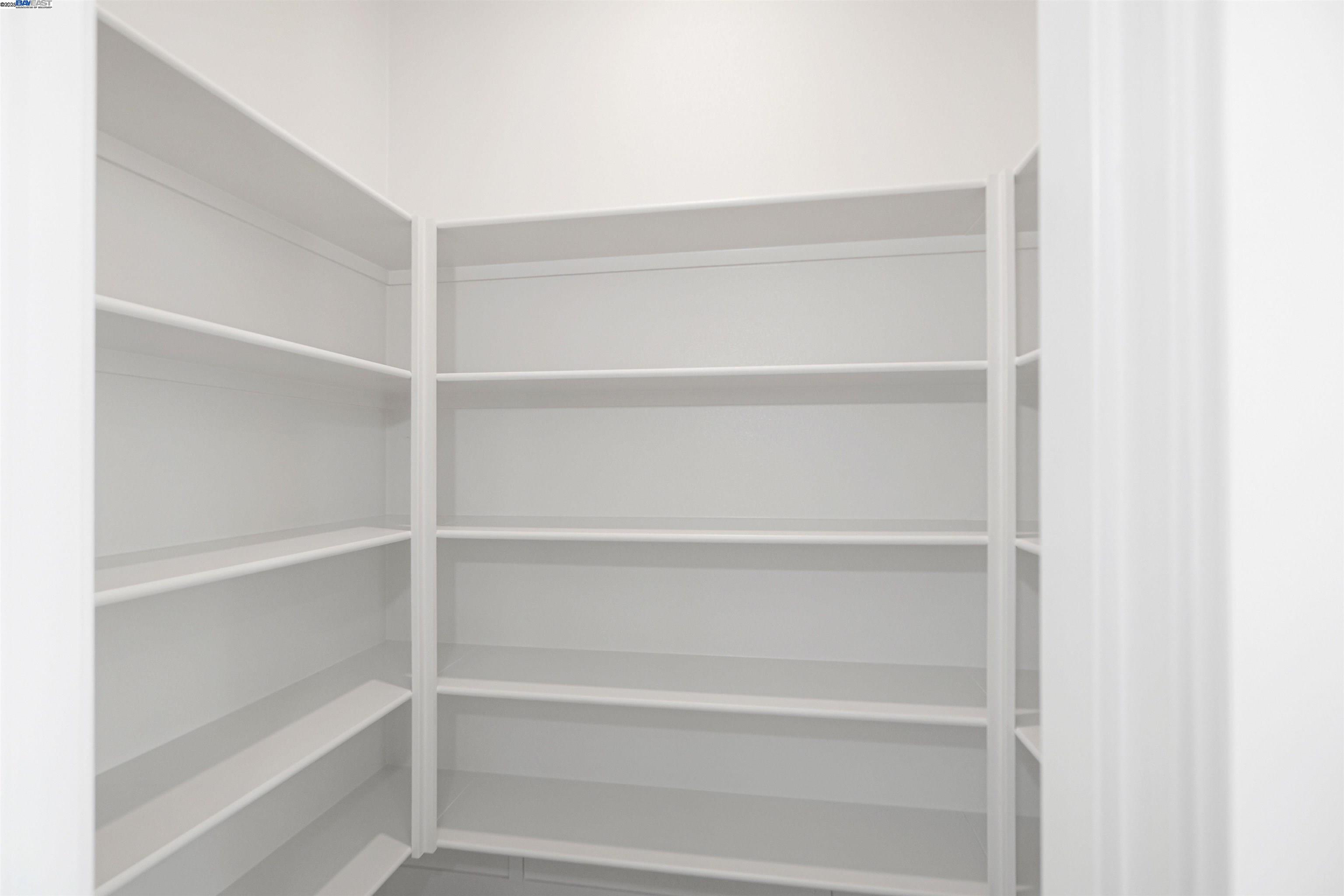 Detail Gallery Image 27 of 60 For 2388 Stanford Street, Alameda,  CA 94501 - 4 Beds | 3/1 Baths