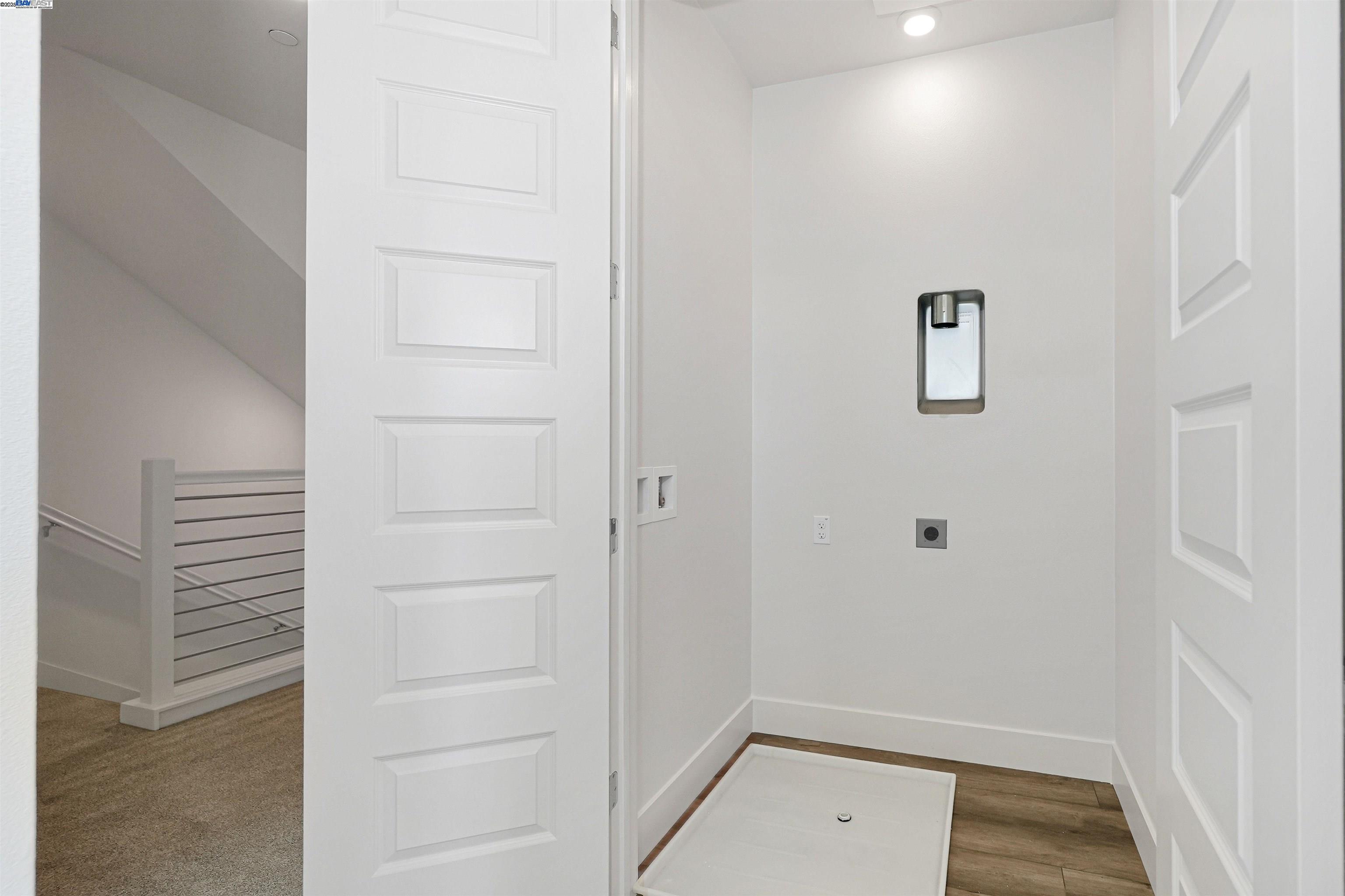 Detail Gallery Image 41 of 60 For 2388 Stanford Street, Alameda,  CA 94501 - 4 Beds | 3/1 Baths