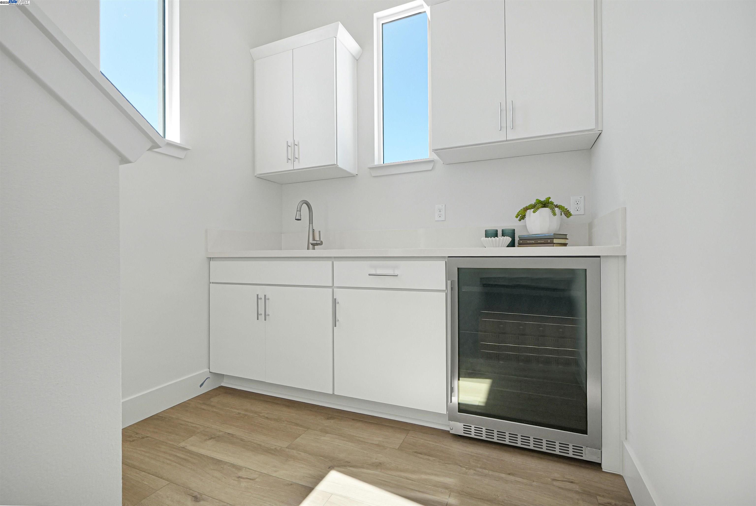 Detail Gallery Image 42 of 60 For 2388 Stanford Street, Alameda,  CA 94501 - 4 Beds | 3/1 Baths