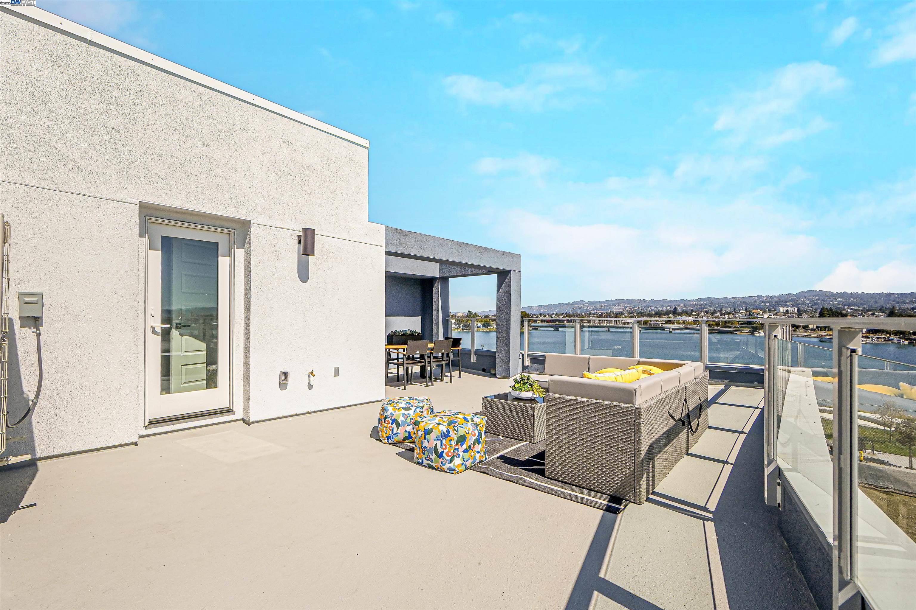 Detail Gallery Image 43 of 60 For 2388 Stanford Street, Alameda,  CA 94501 - 4 Beds | 3/1 Baths