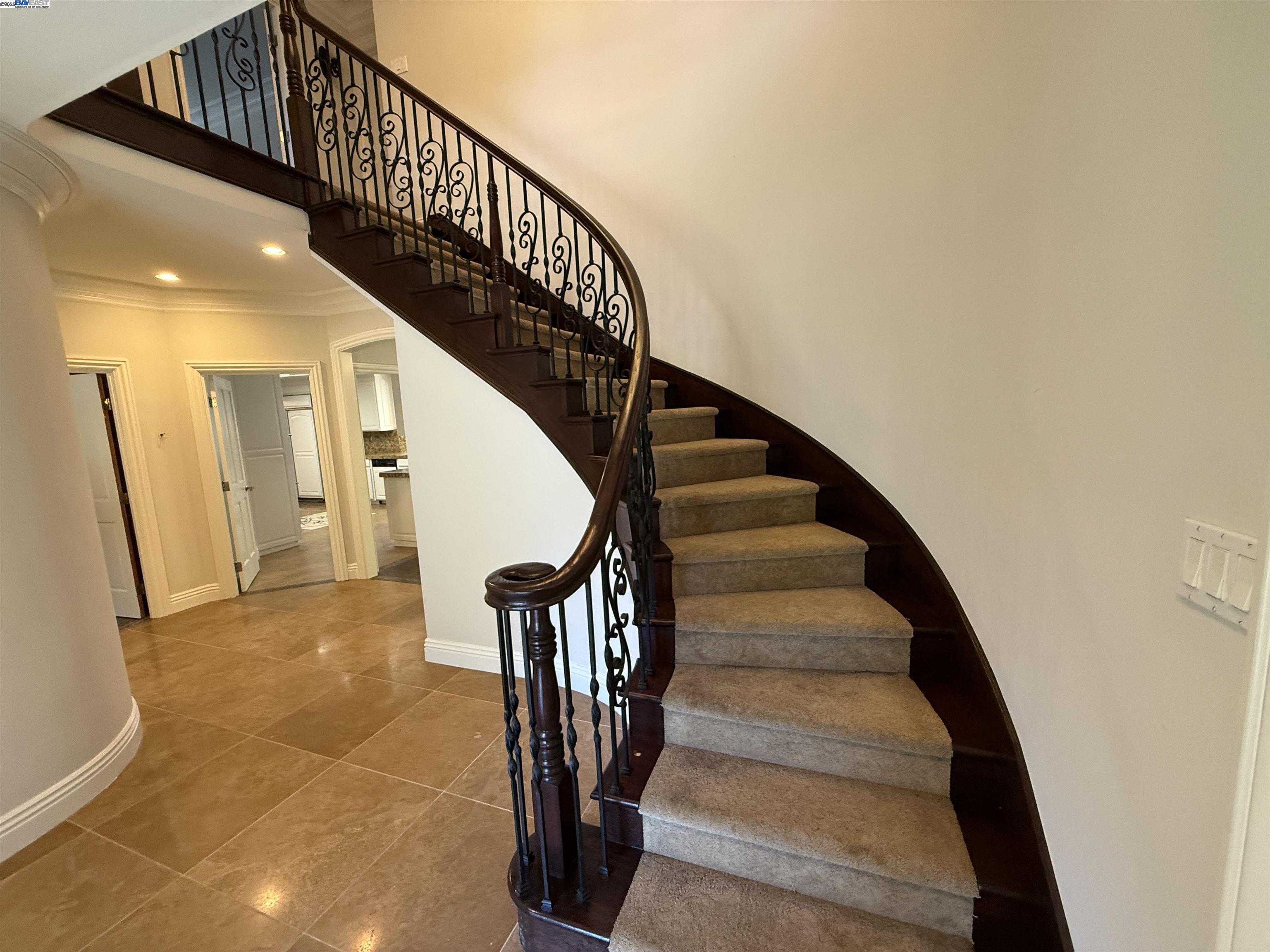 Detail Gallery Image 20 of 42 For 470 Hale St, Palo Alto,  CA 94301 - 4 Beds | 4/1 Baths