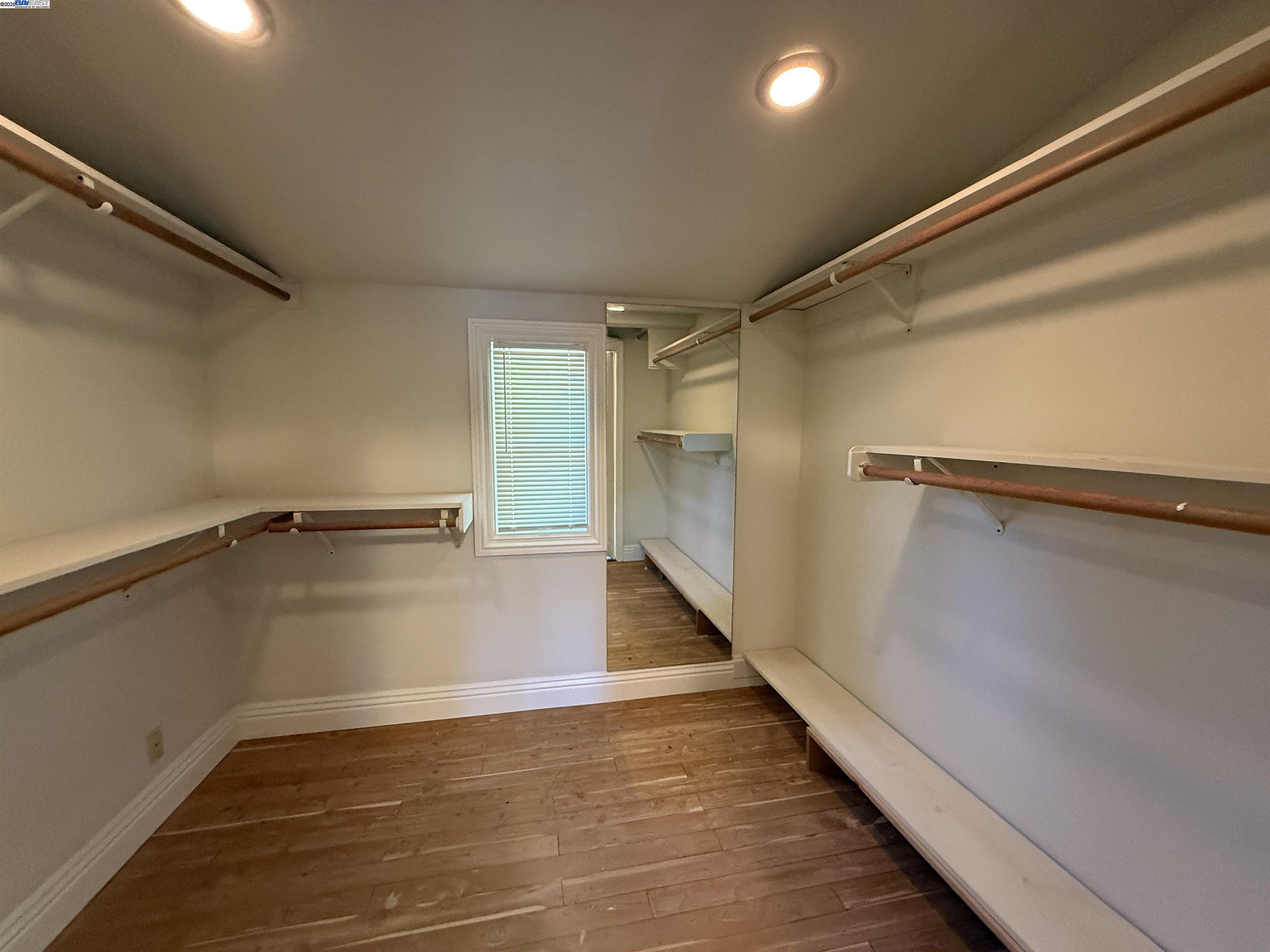 Detail Gallery Image 24 of 42 For 470 Hale St, Palo Alto,  CA 94301 - 4 Beds | 4/1 Baths