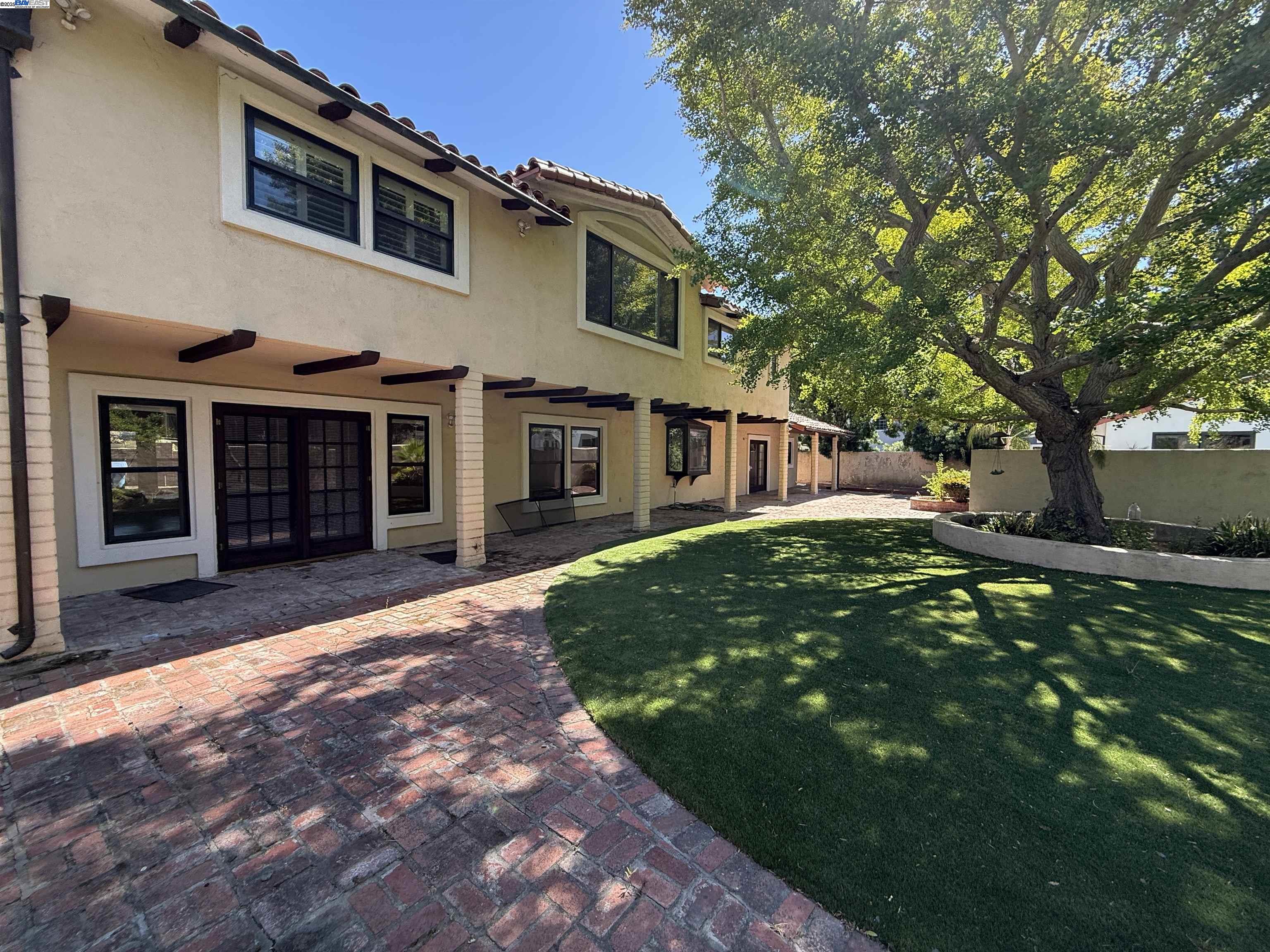 Detail Gallery Image 40 of 42 For 470 Hale St, Palo Alto,  CA 94301 - 4 Beds | 4/1 Baths