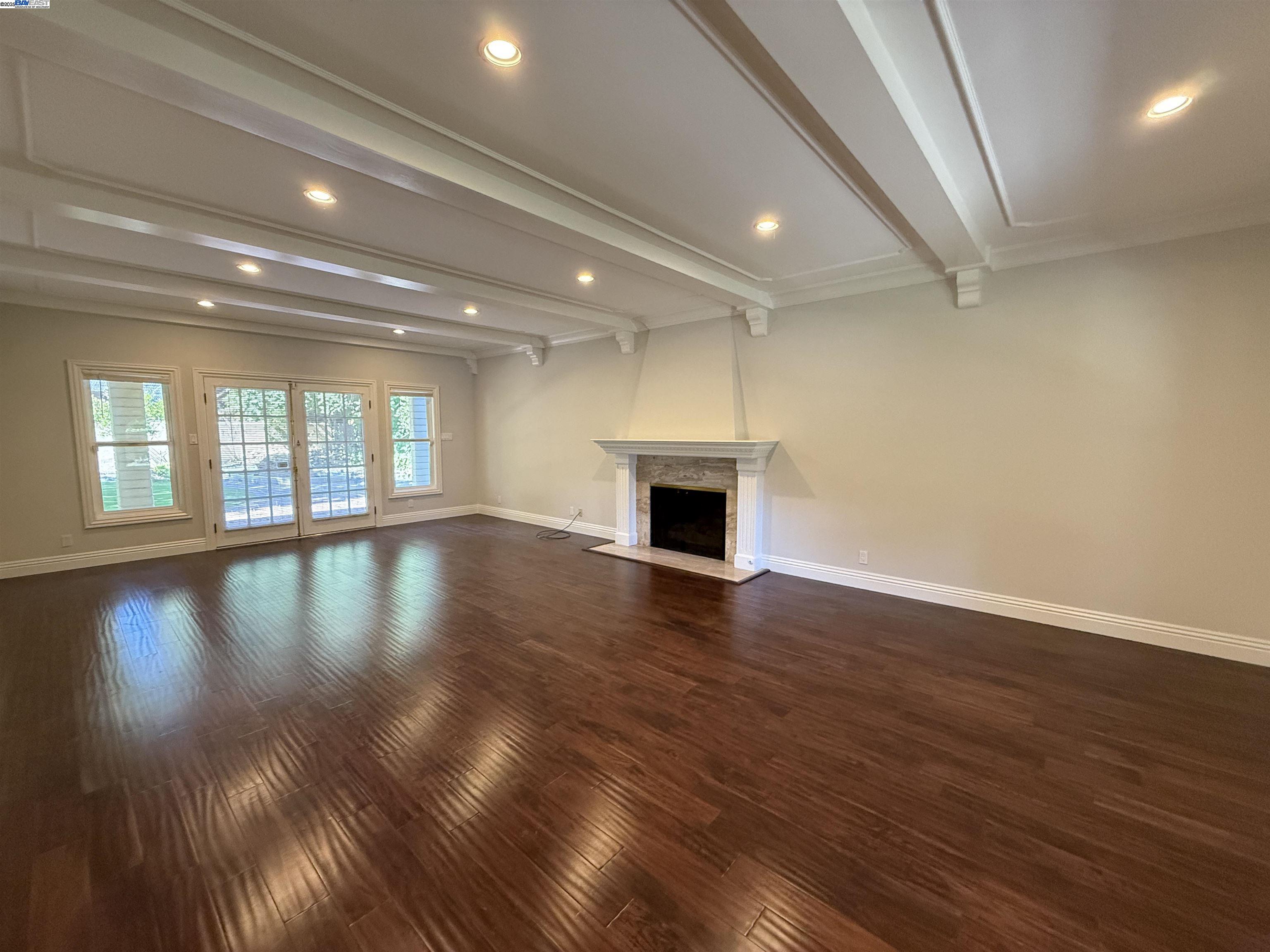 Detail Gallery Image 6 of 42 For 470 Hale St, Palo Alto,  CA 94301 - 4 Beds | 4/1 Baths