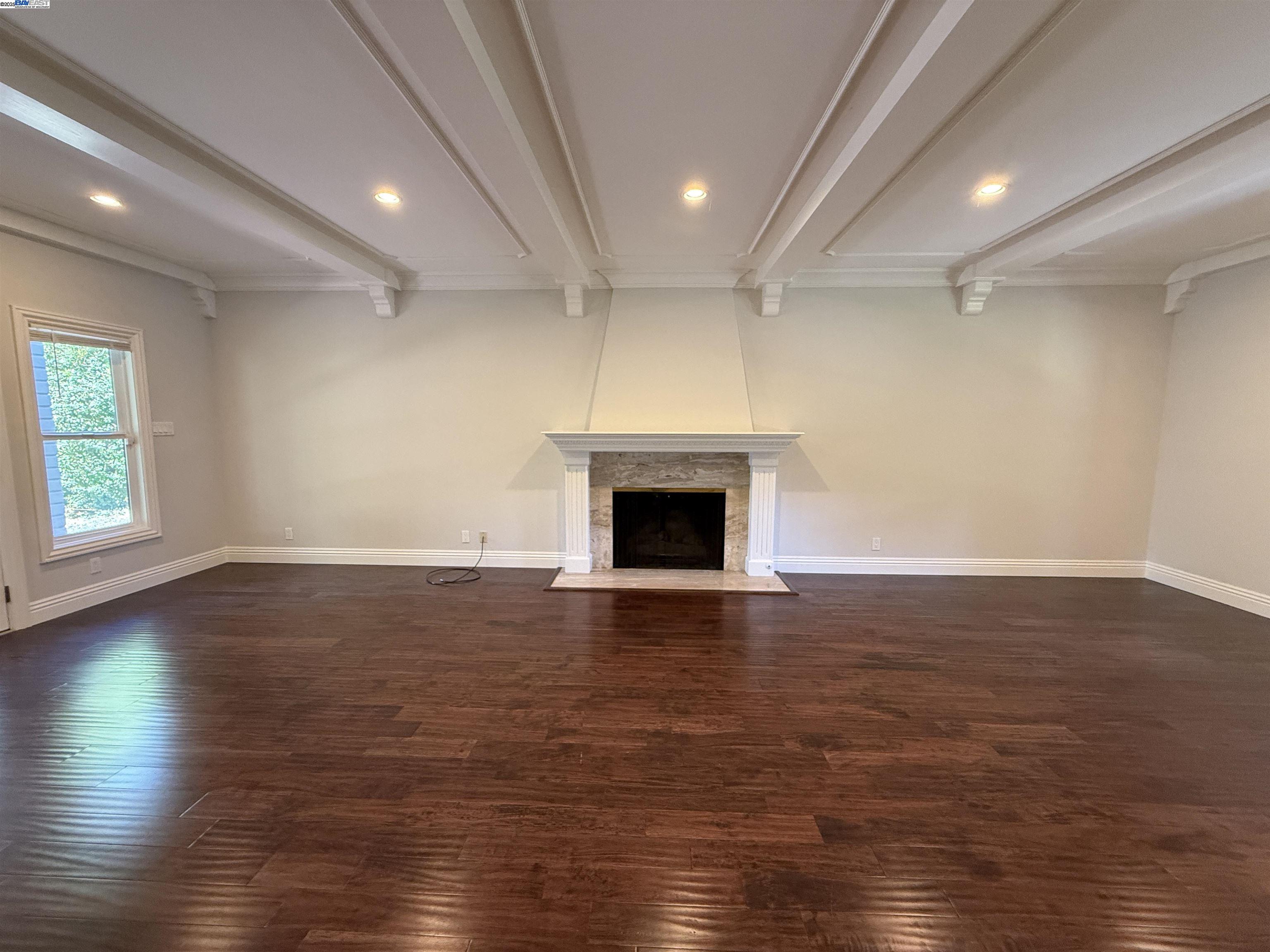 Detail Gallery Image 7 of 42 For 470 Hale St, Palo Alto,  CA 94301 - 4 Beds | 4/1 Baths