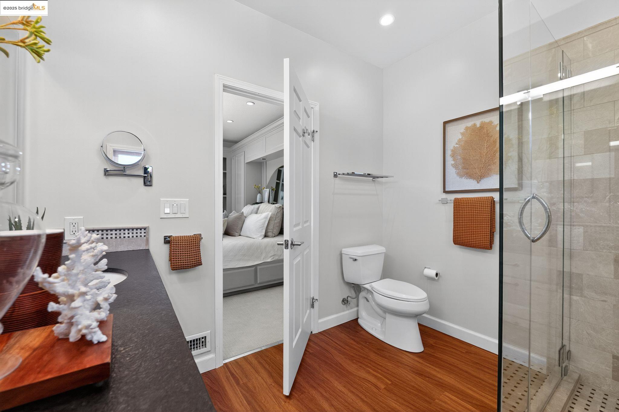 Detail Gallery Image 15 of 23 For 1357 Court St, Alameda,  CA 94501 - 3 Beds | 2 Baths