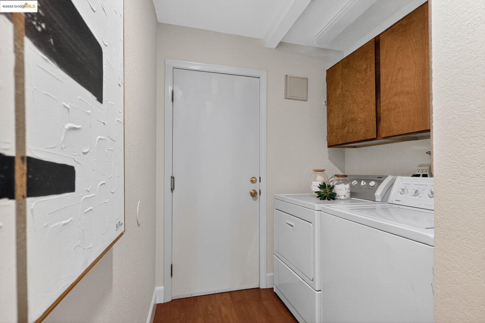 Detail Gallery Image 21 of 23 For 1357 Court St, Alameda,  CA 94501 - 3 Beds | 2 Baths