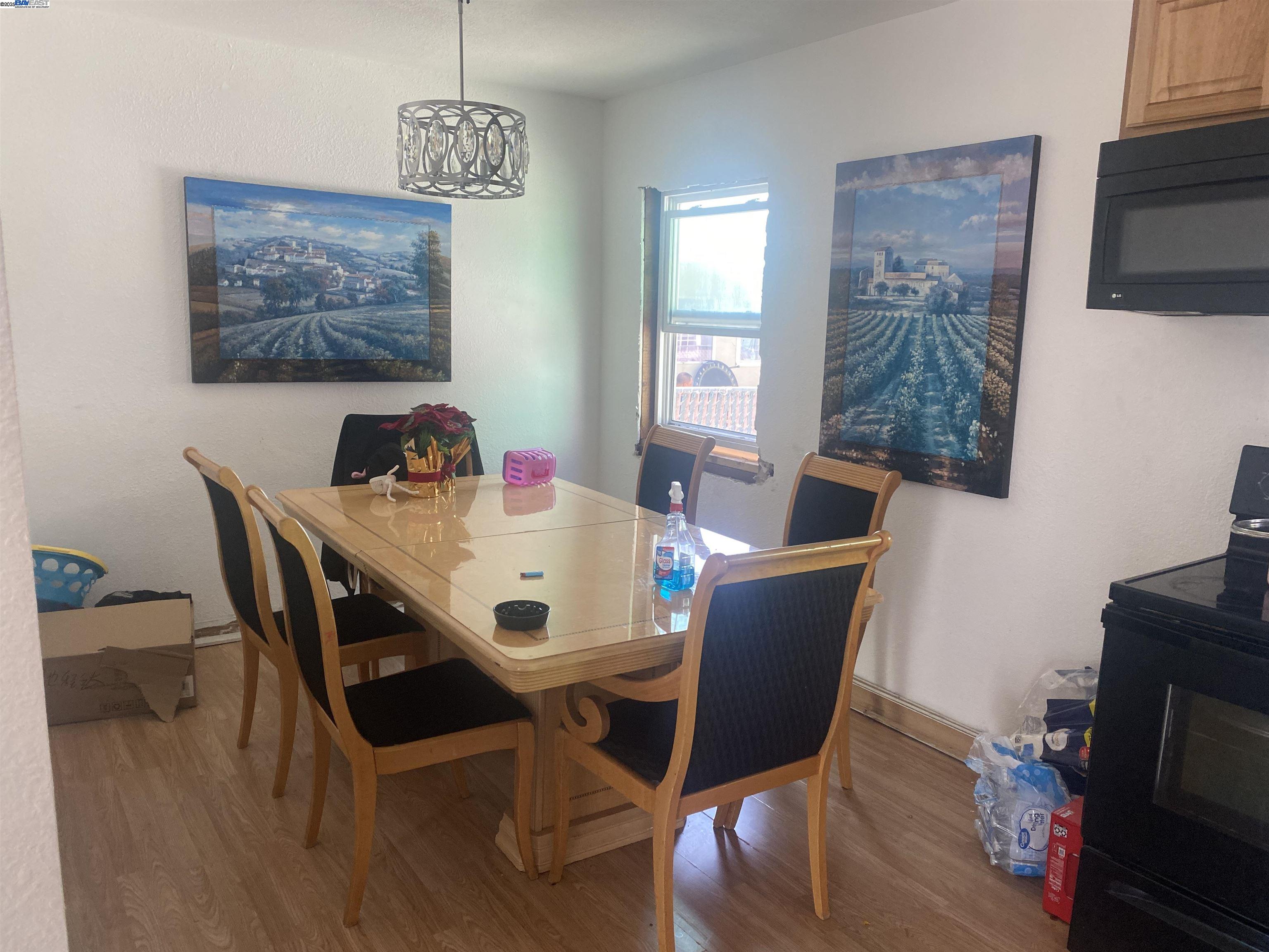 Detail Gallery Image 5 of 12 For 16557 E 14th Street, San Leandro,  CA 94578-2307 - 2 Beds | 1 Baths