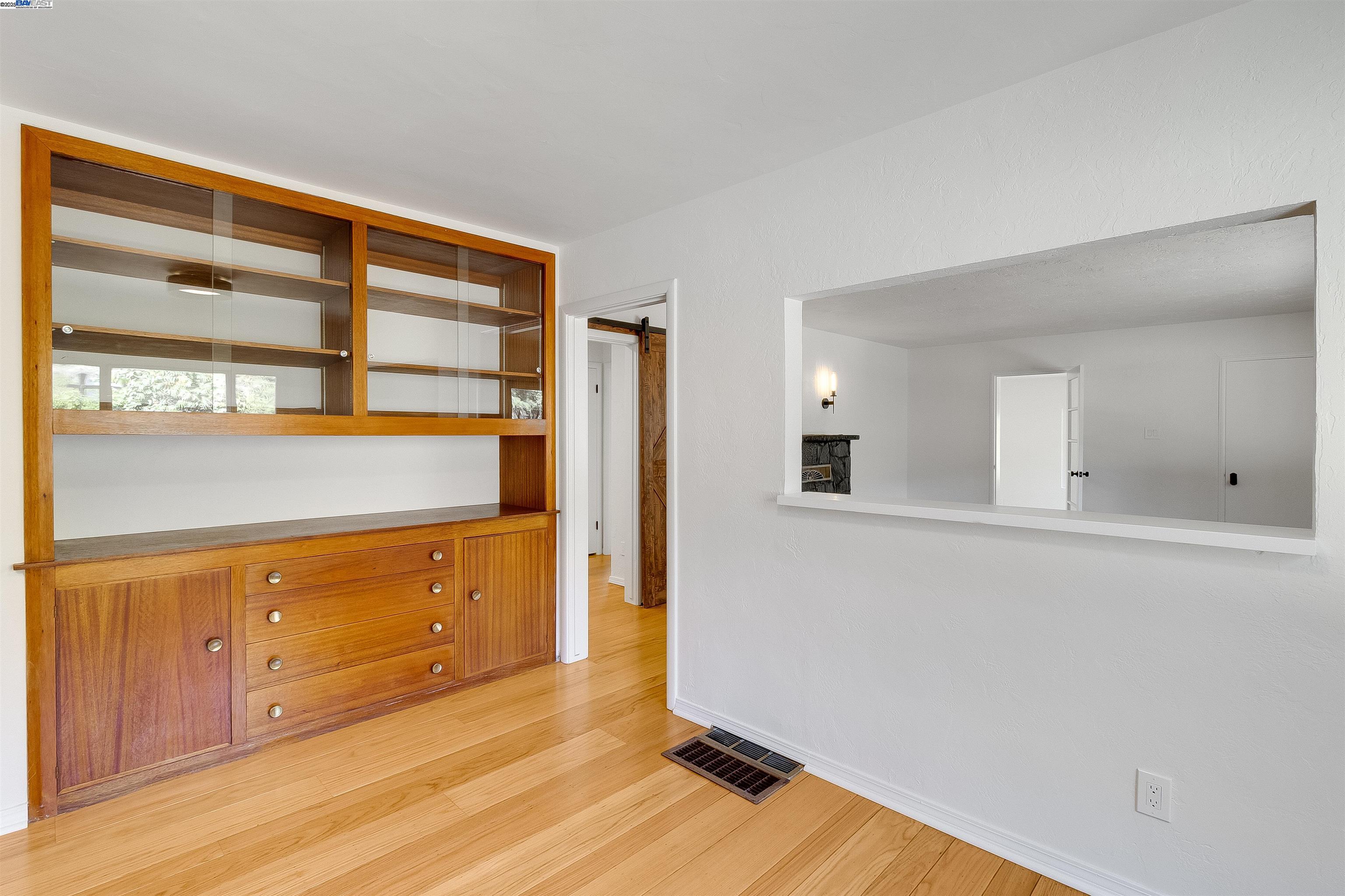 Detail Gallery Image 12 of 40 For 1069 Coombsville Rd, Napa,  CA 94558 - 3 Beds | 2 Baths
