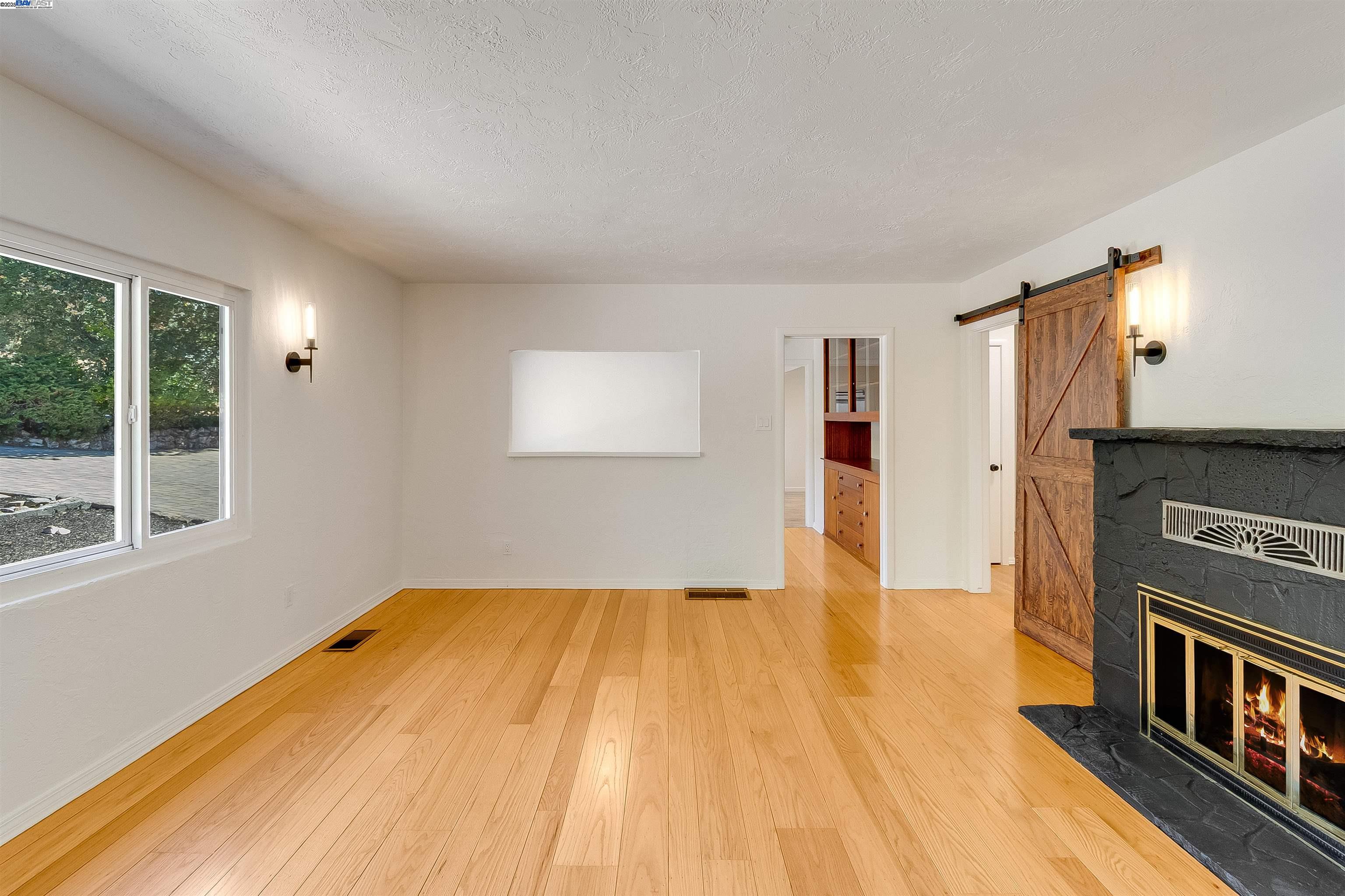 Detail Gallery Image 16 of 40 For 1069 Coombsville Rd, Napa,  CA 94558 - 3 Beds | 2 Baths