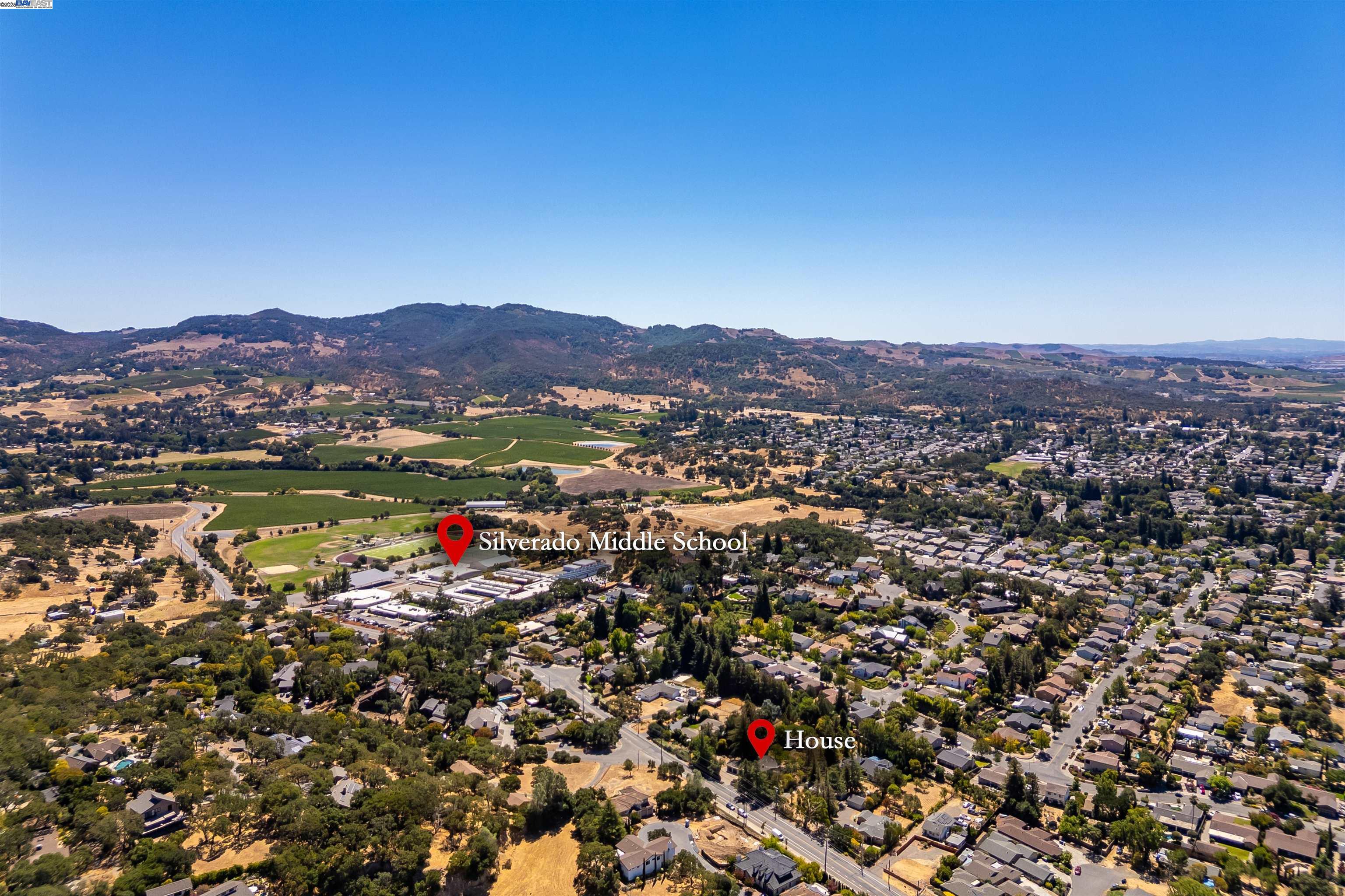 Detail Gallery Image 3 of 40 For 1069 Coombsville Rd, Napa,  CA 94558 - 3 Beds | 2 Baths