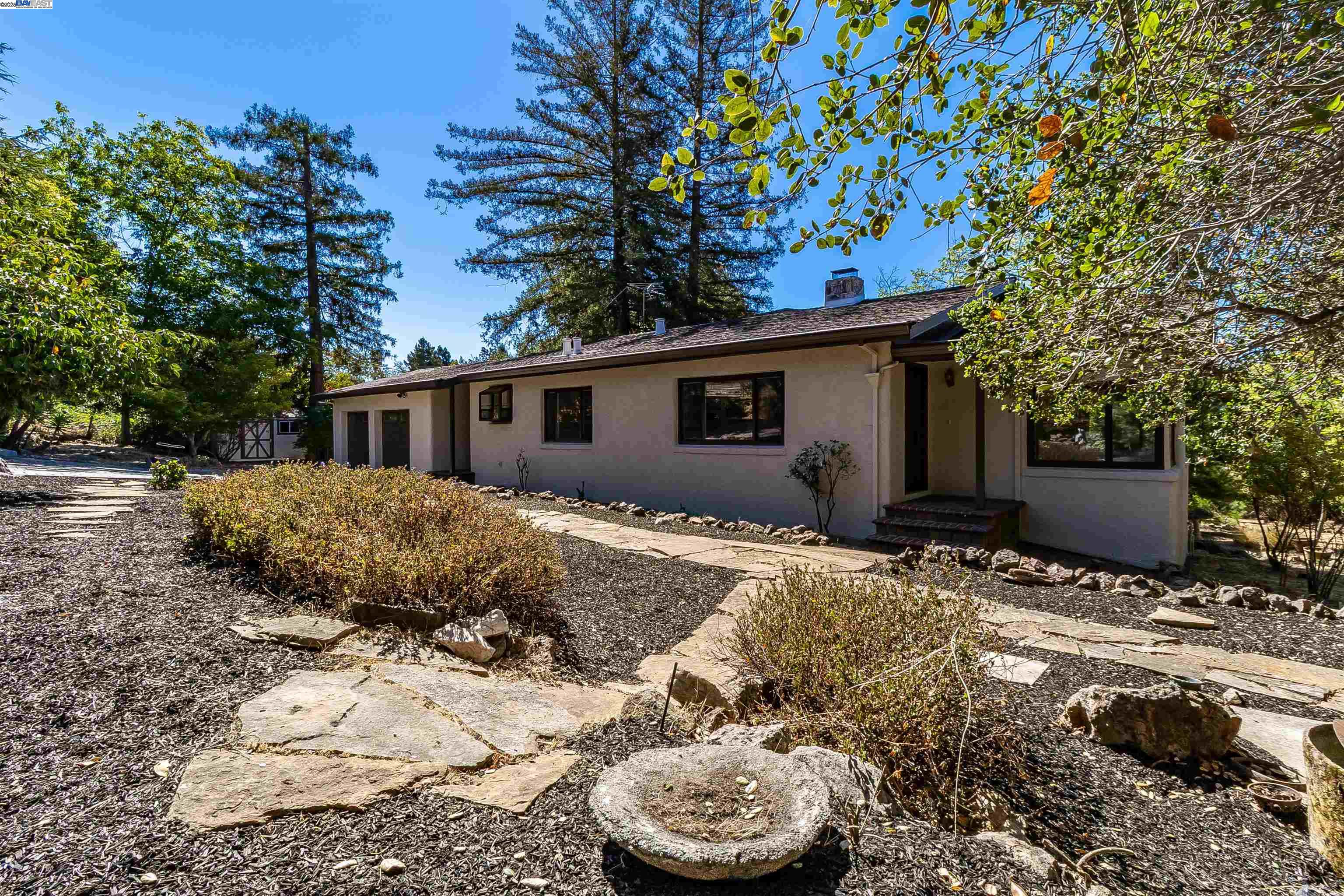 Detail Gallery Image 5 of 40 For 1069 Coombsville Rd, Napa,  CA 94558 - 3 Beds | 2 Baths