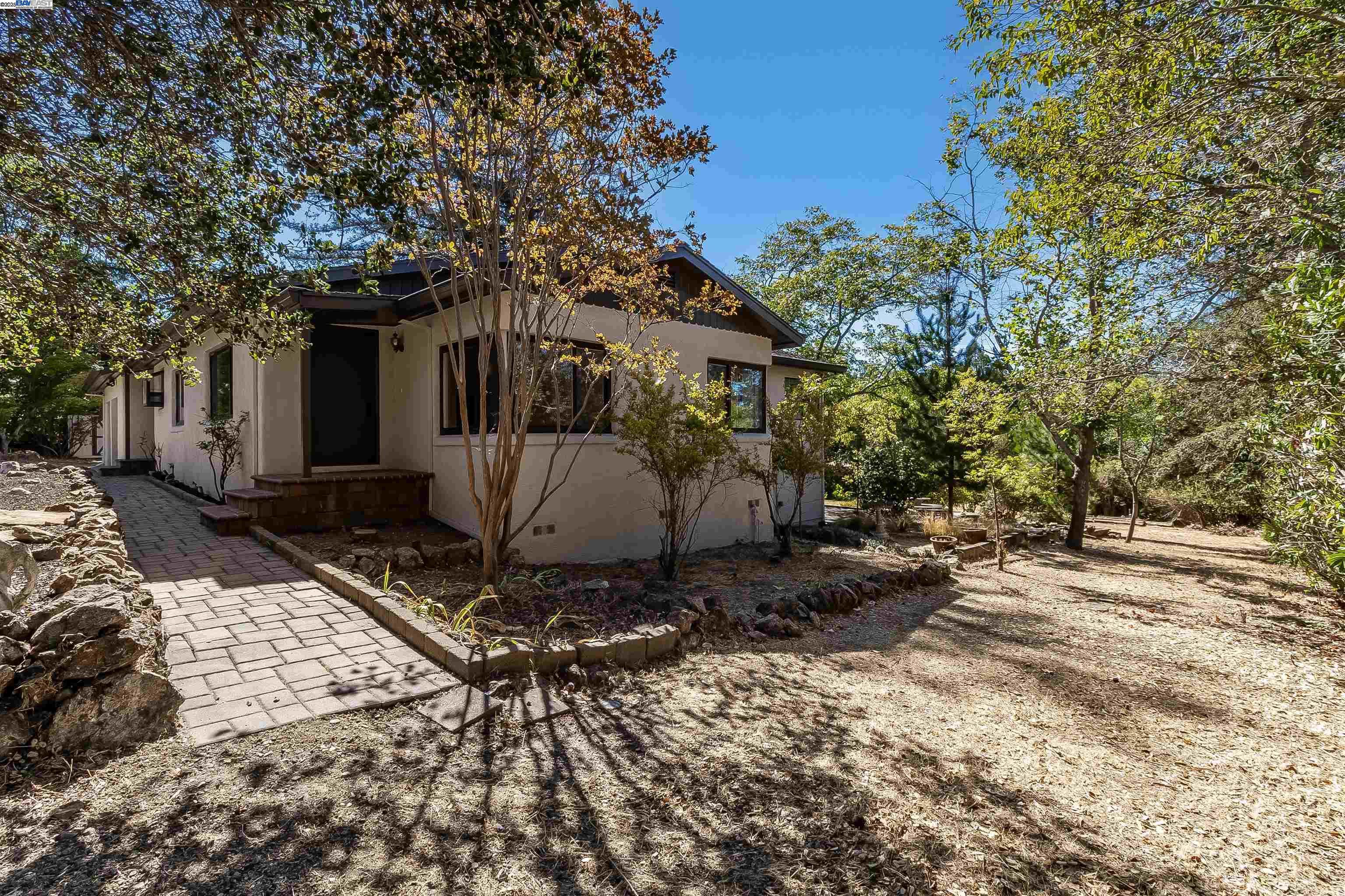 Detail Gallery Image 6 of 40 For 1069 Coombsville Rd, Napa,  CA 94558 - 3 Beds | 2 Baths