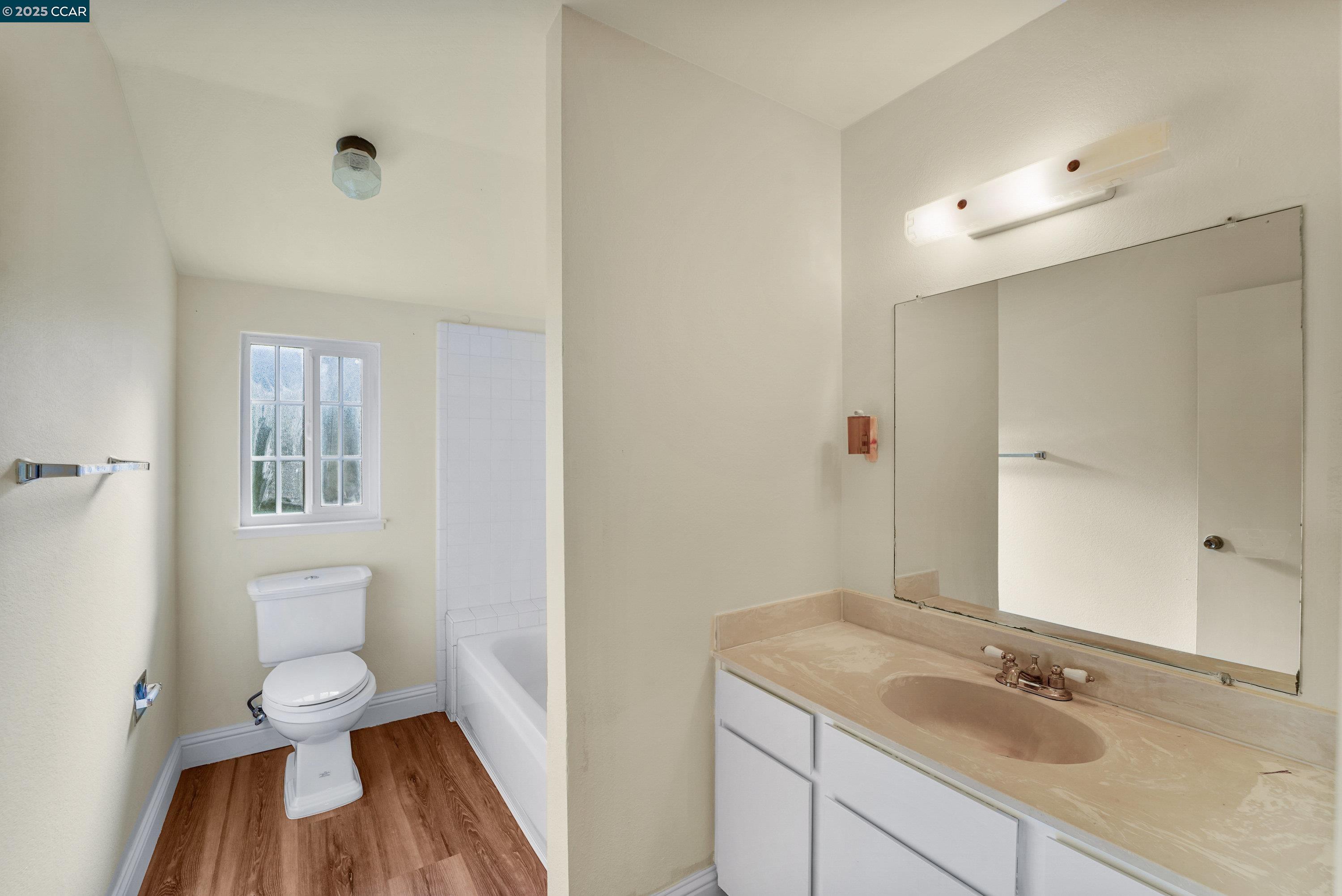 Detail Gallery Image 30 of 32 For 5160 Heavenly Ridge Ln, El Sobrante,  CA 94803 - 4 Beds | 3 Baths