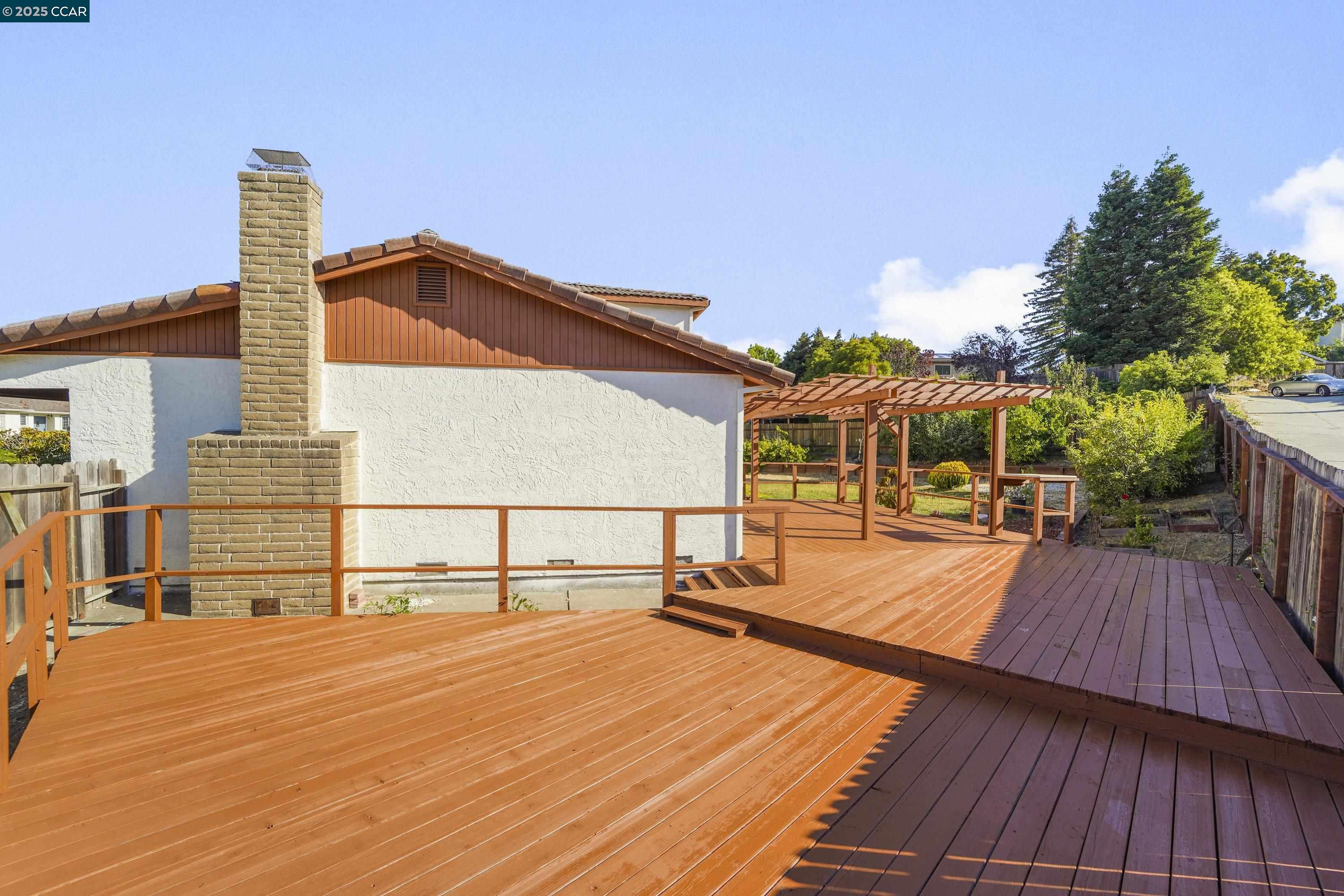 Detail Gallery Image 31 of 32 For 5160 Heavenly Ridge Ln, El Sobrante,  CA 94803 - 4 Beds | 3 Baths