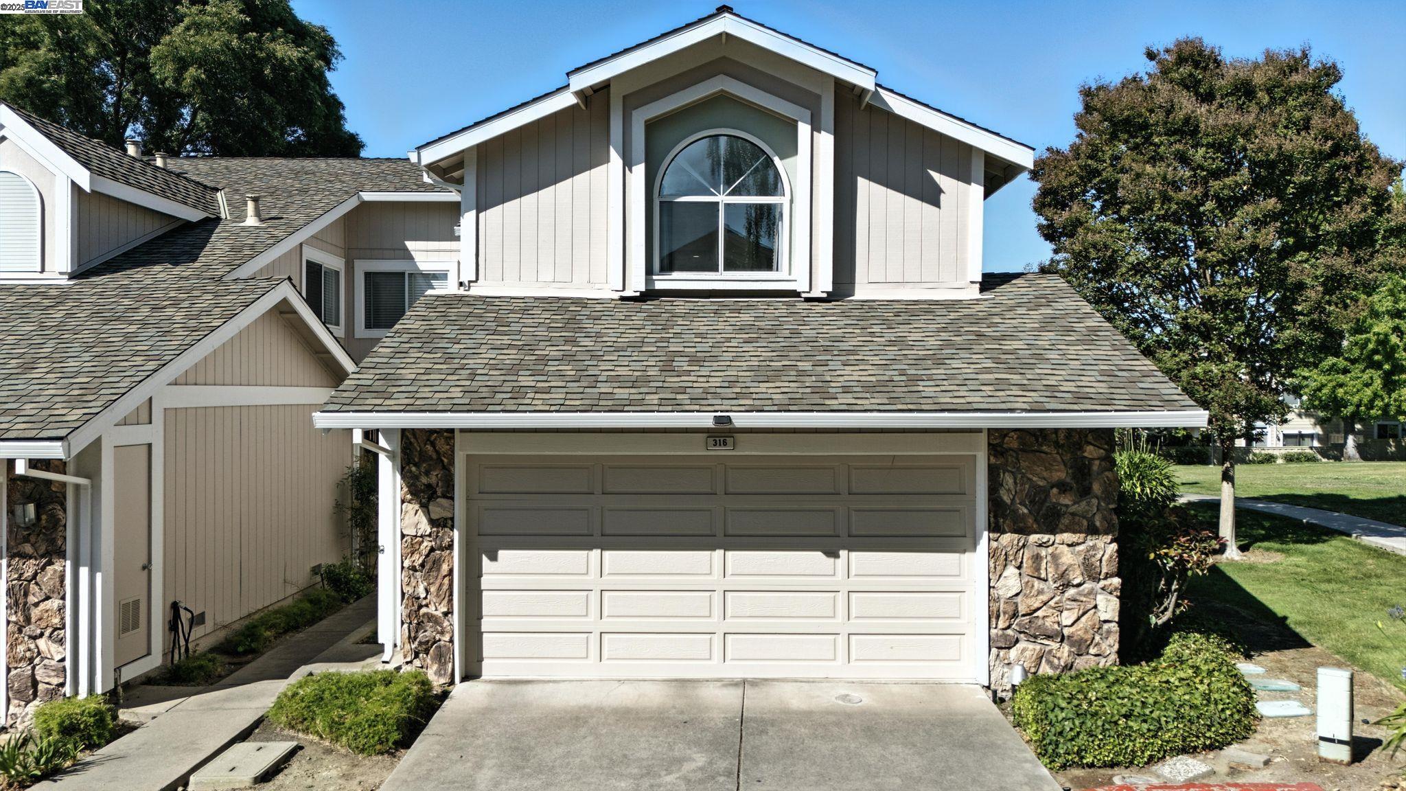 Detail Gallery Image 1 of 44 For 316 N Wildwood, Hercules,  CA 94547 - 3 Beds | 2/1 Baths