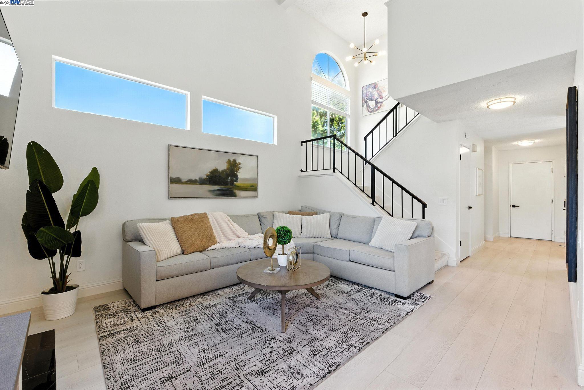 Detail Gallery Image 2 of 44 For 316 N Wildwood, Hercules,  CA 94547 - 3 Beds | 2/1 Baths