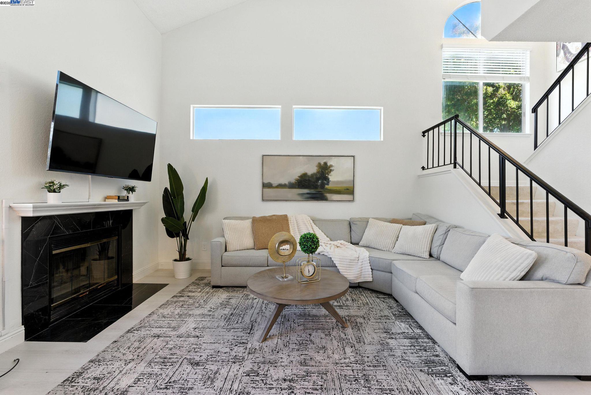 Detail Gallery Image 3 of 44 For 316 N Wildwood, Hercules,  CA 94547 - 3 Beds | 2/1 Baths
