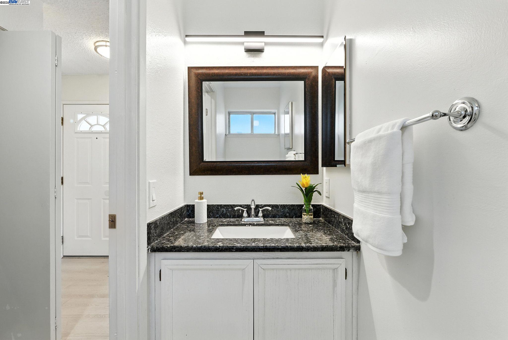Detail Gallery Image 23 of 44 For 316 N Wildwood, Hercules,  CA 94547 - 3 Beds | 2/1 Baths