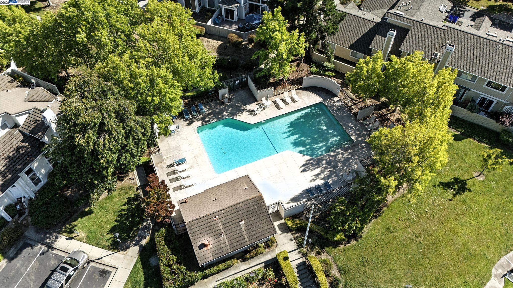 Detail Gallery Image 42 of 44 For 316 N Wildwood, Hercules,  CA 94547 - 3 Beds | 2/1 Baths