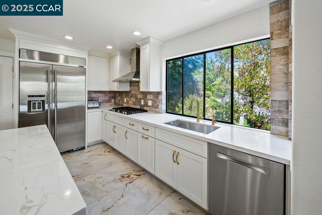 Detail Gallery Image 8 of 51 For 172 Rudgear Dr, Walnut Creek,  CA 94596 - 4 Beds | 2/1 Baths