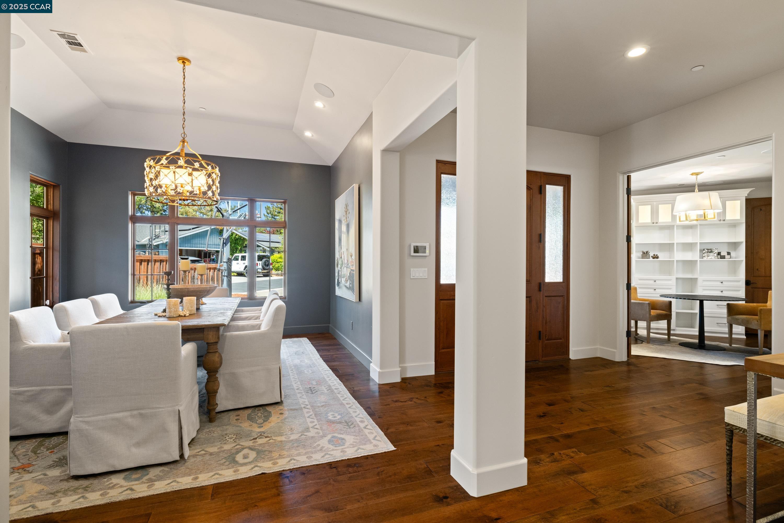 Detail Gallery Image 4 of 53 For 3 Barnes Ct, Moraga,  CA 94556 - 5 Beds | 4/1 Baths
