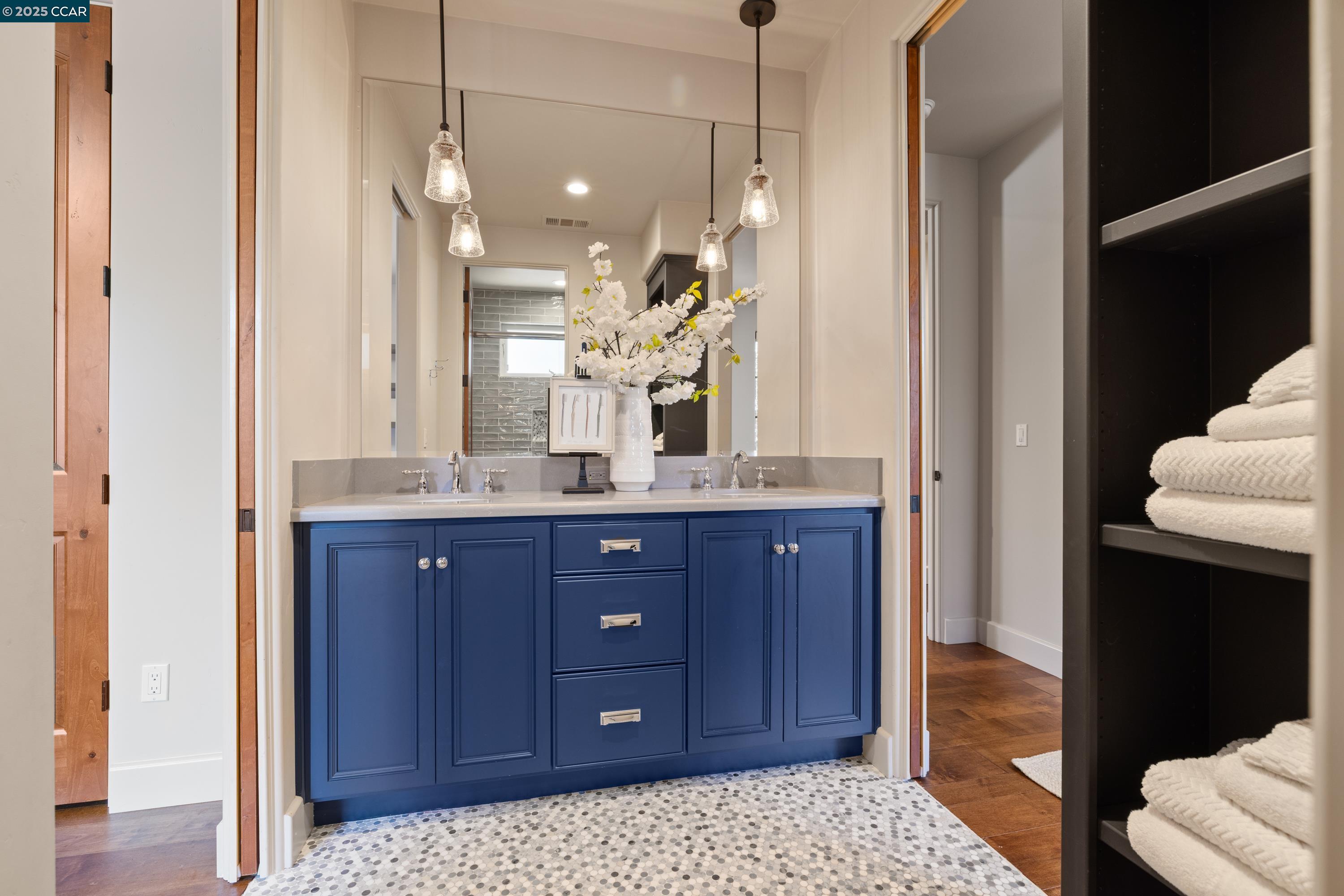 Detail Gallery Image 35 of 53 For 3 Barnes Ct, Moraga,  CA 94556 - 5 Beds | 4/1 Baths