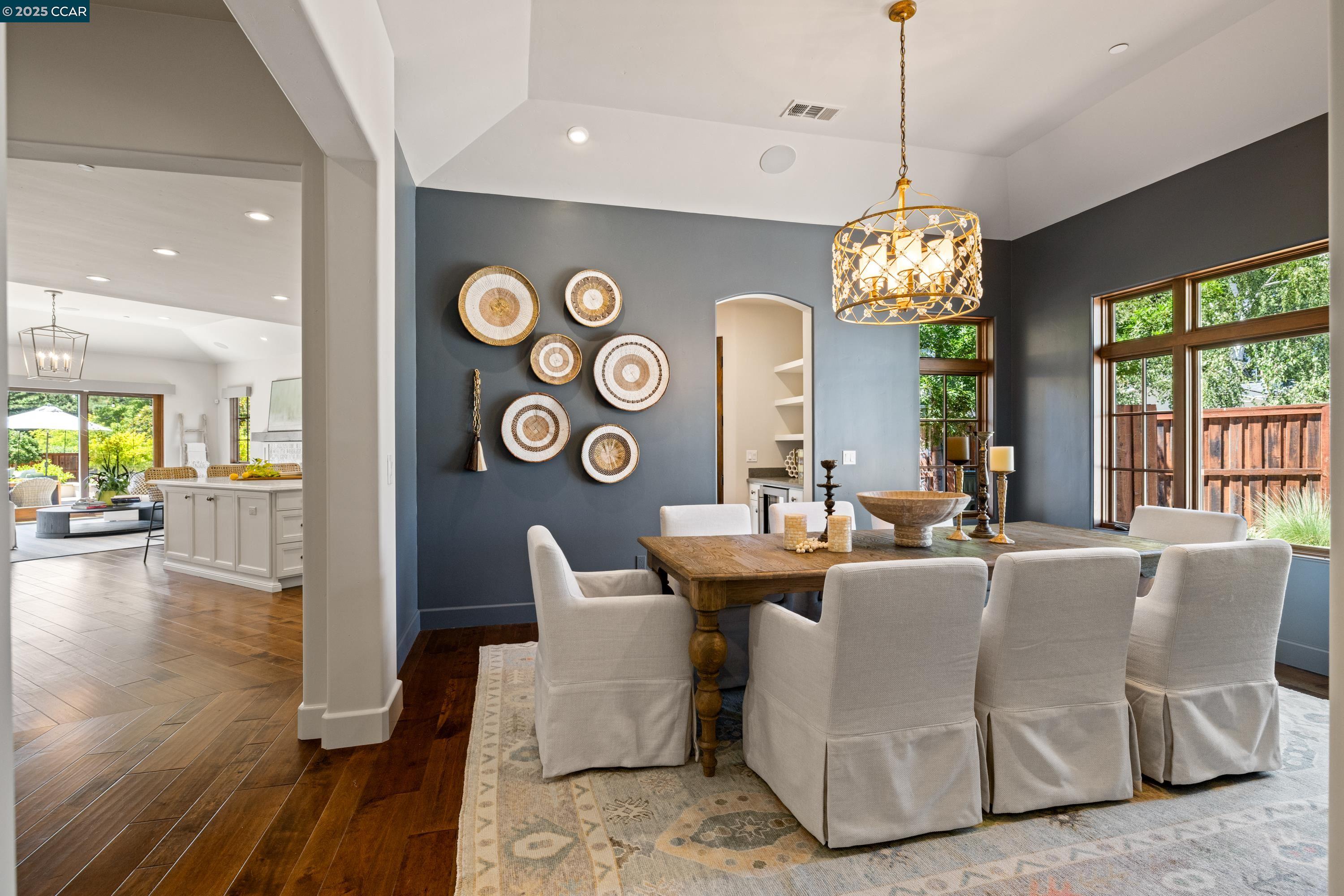 Detail Gallery Image 5 of 53 For 3 Barnes Ct, Moraga,  CA 94556 - 5 Beds | 4/1 Baths