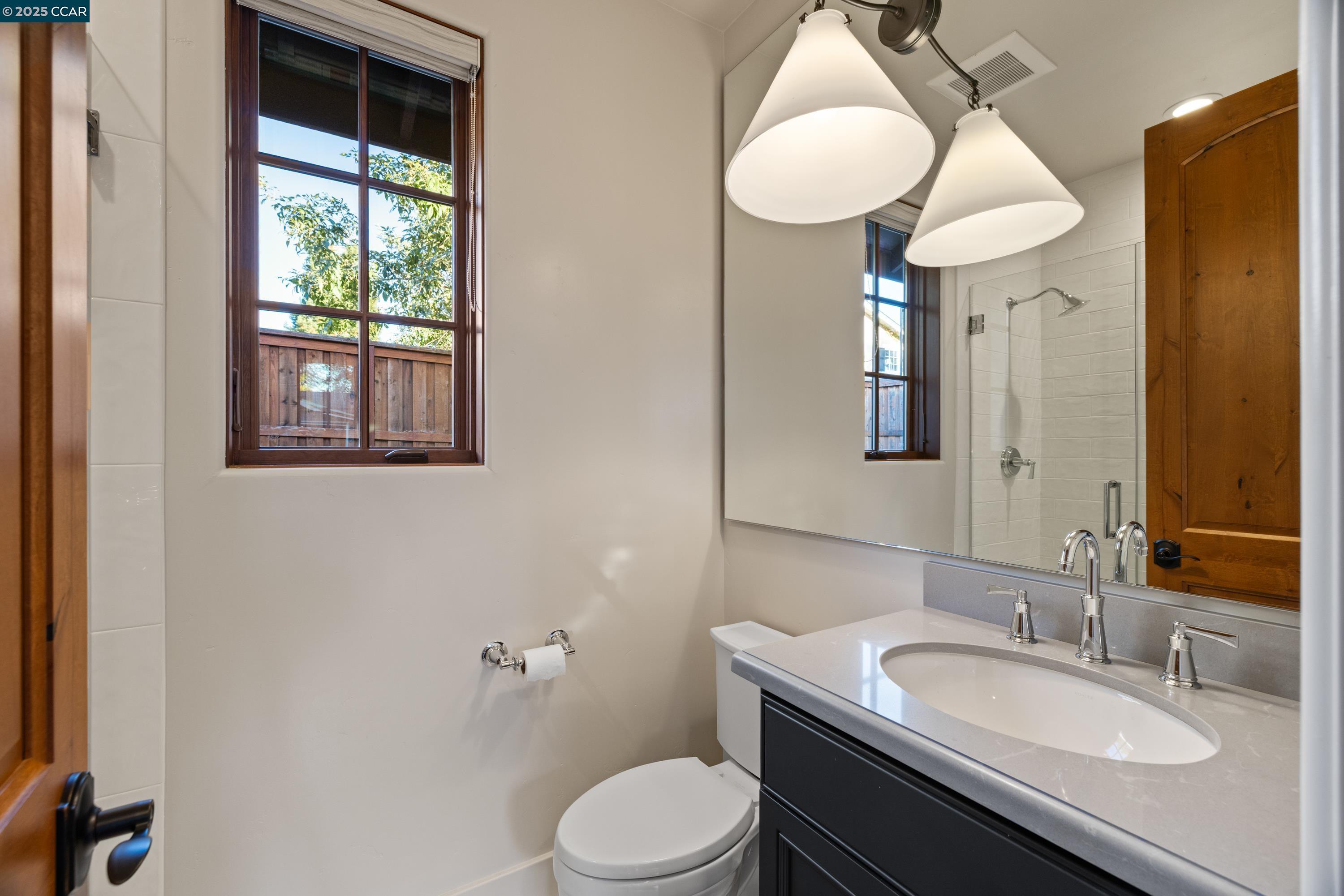 Detail Gallery Image 42 of 53 For 3 Barnes Ct, Moraga,  CA 94556 - 5 Beds | 4/1 Baths